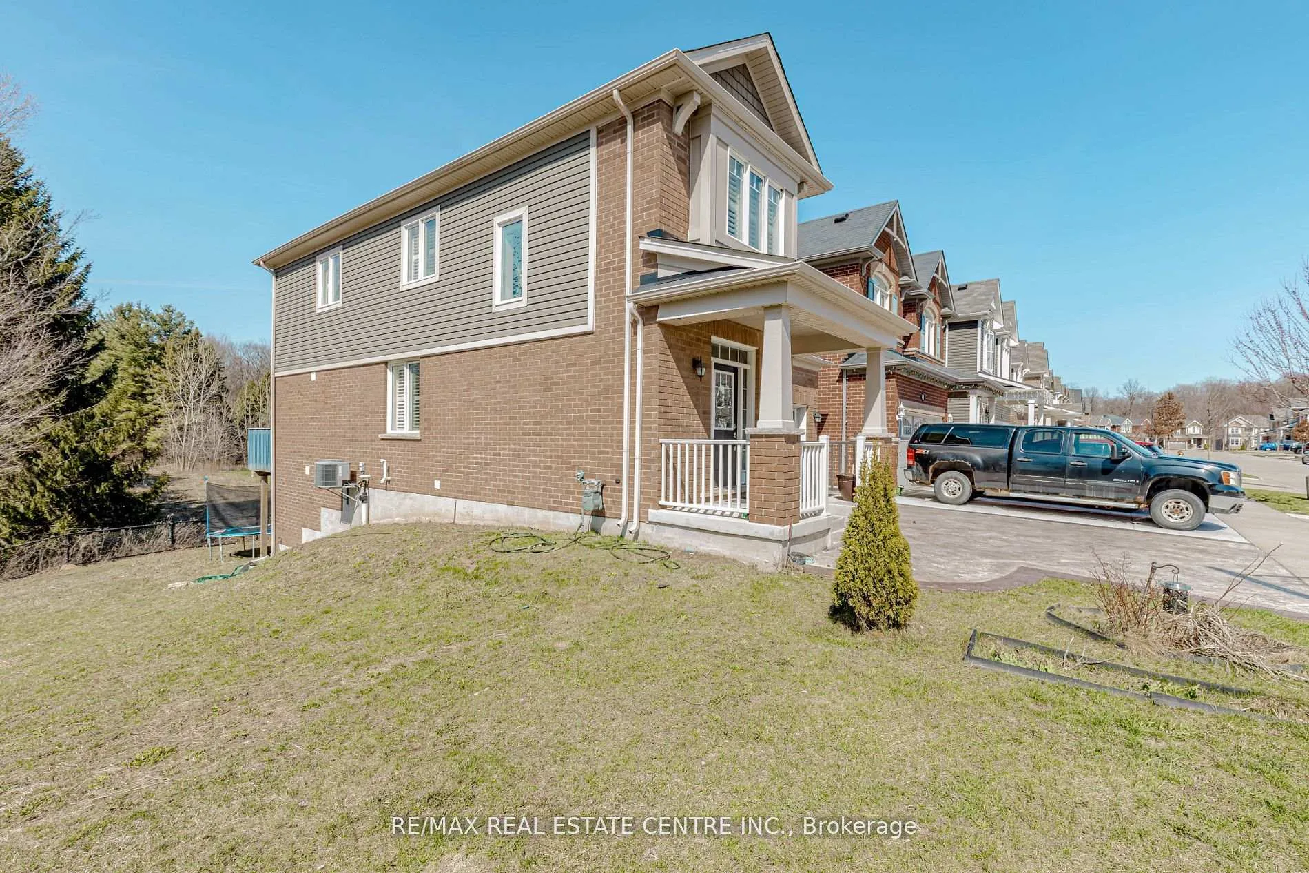 Photo 36 of 340 Shady Glen Crescent, Kitchener — HOMEH
