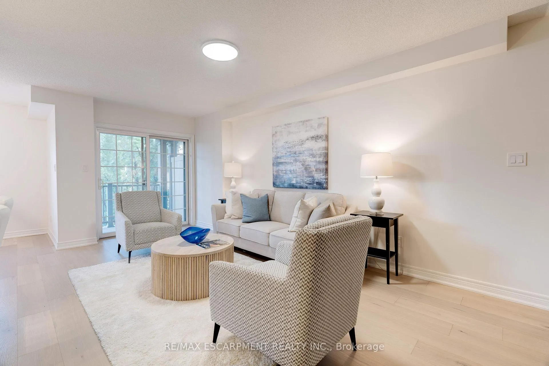 Photo 7 of 628 Garibaldi Common, Burlington, Shoreacres — HOMEH