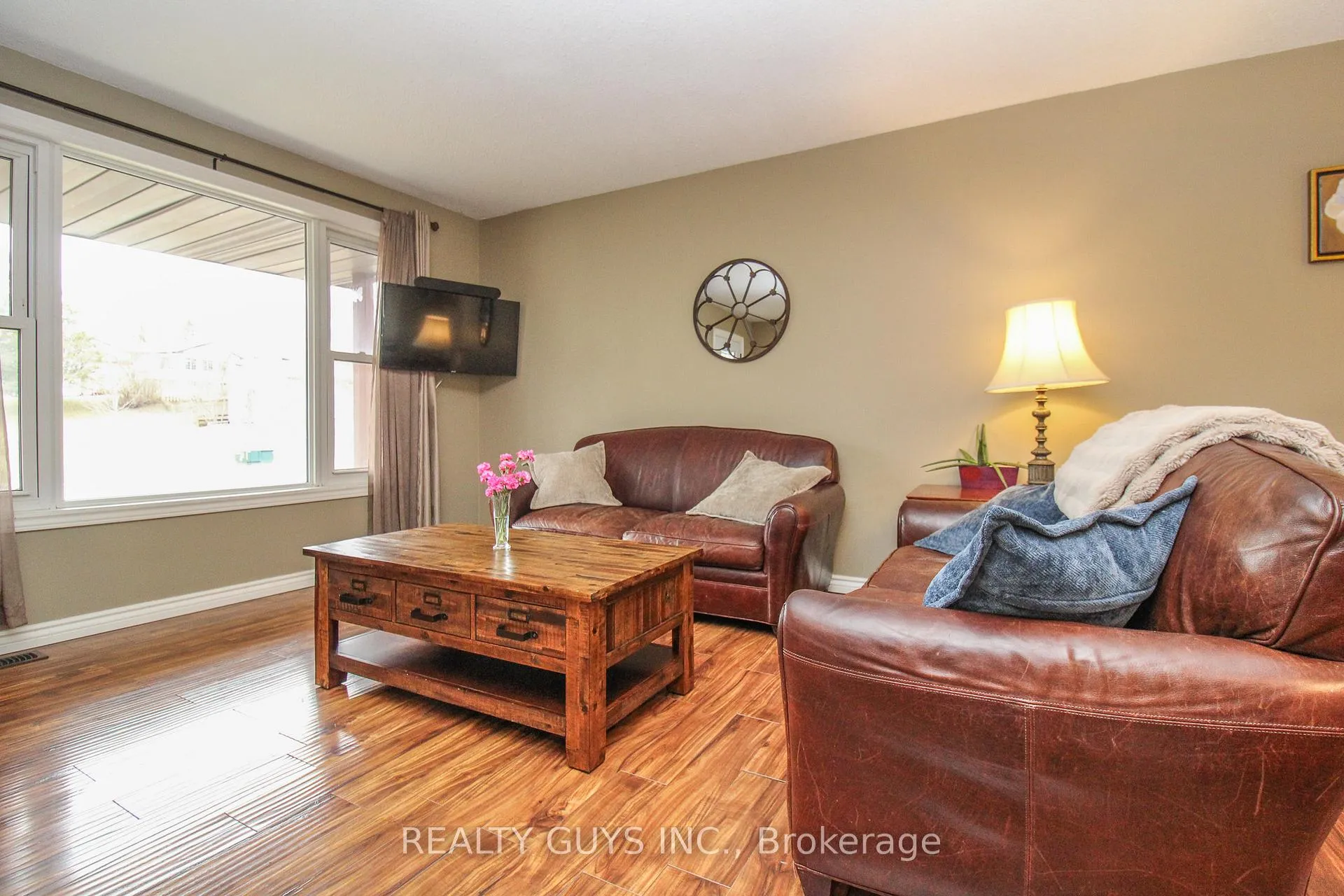 Photo 17 of 1594 Redwood Drive, Peterborough, Monaghan Ward 2 — HOMEH
