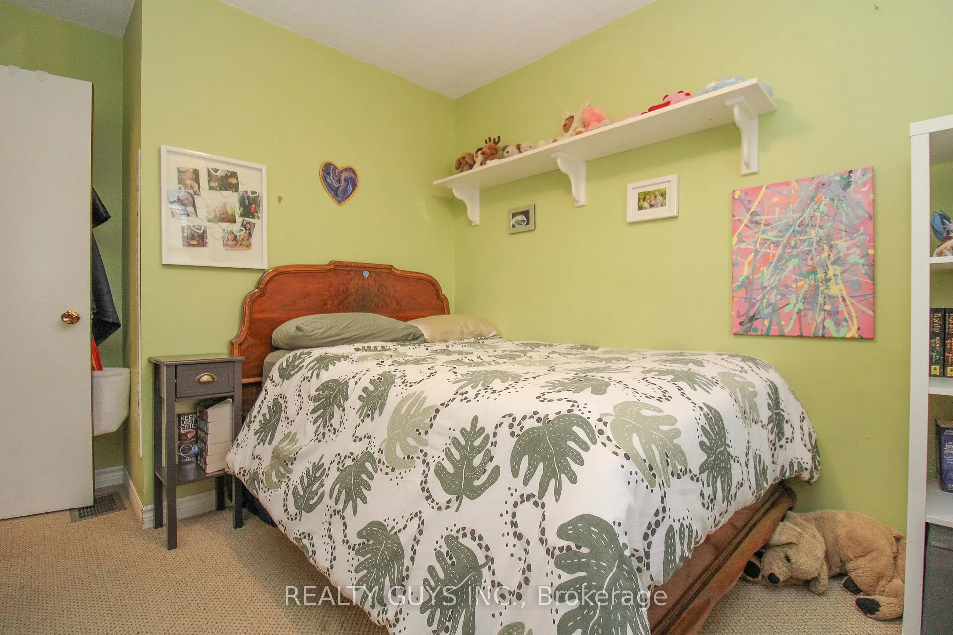 Photo 28 of 1594 Redwood Drive, Peterborough, Monaghan Ward 2 — HOMEH