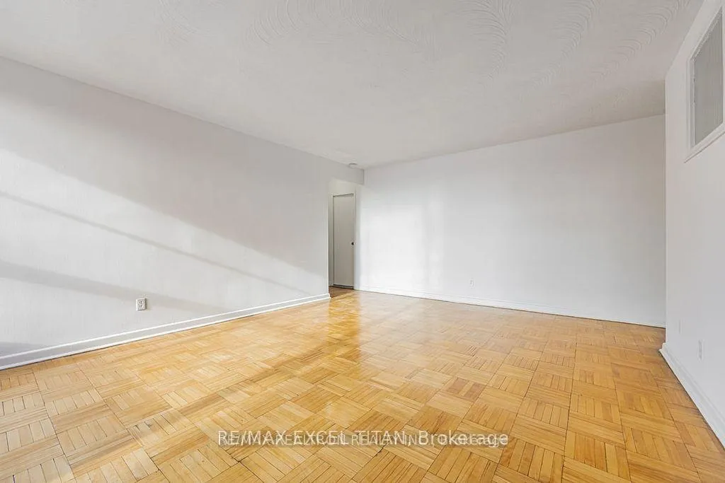 Front of Unit 401, 165 Cosburn Avenue