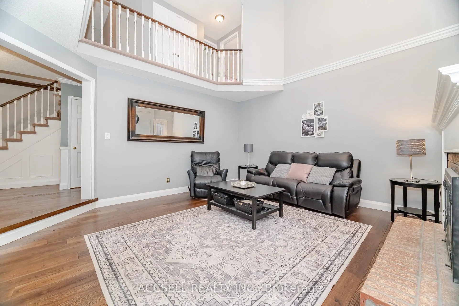 Photo 9 of 3 Longyear Drive, Hamilton, Waterdown — HOMEH
