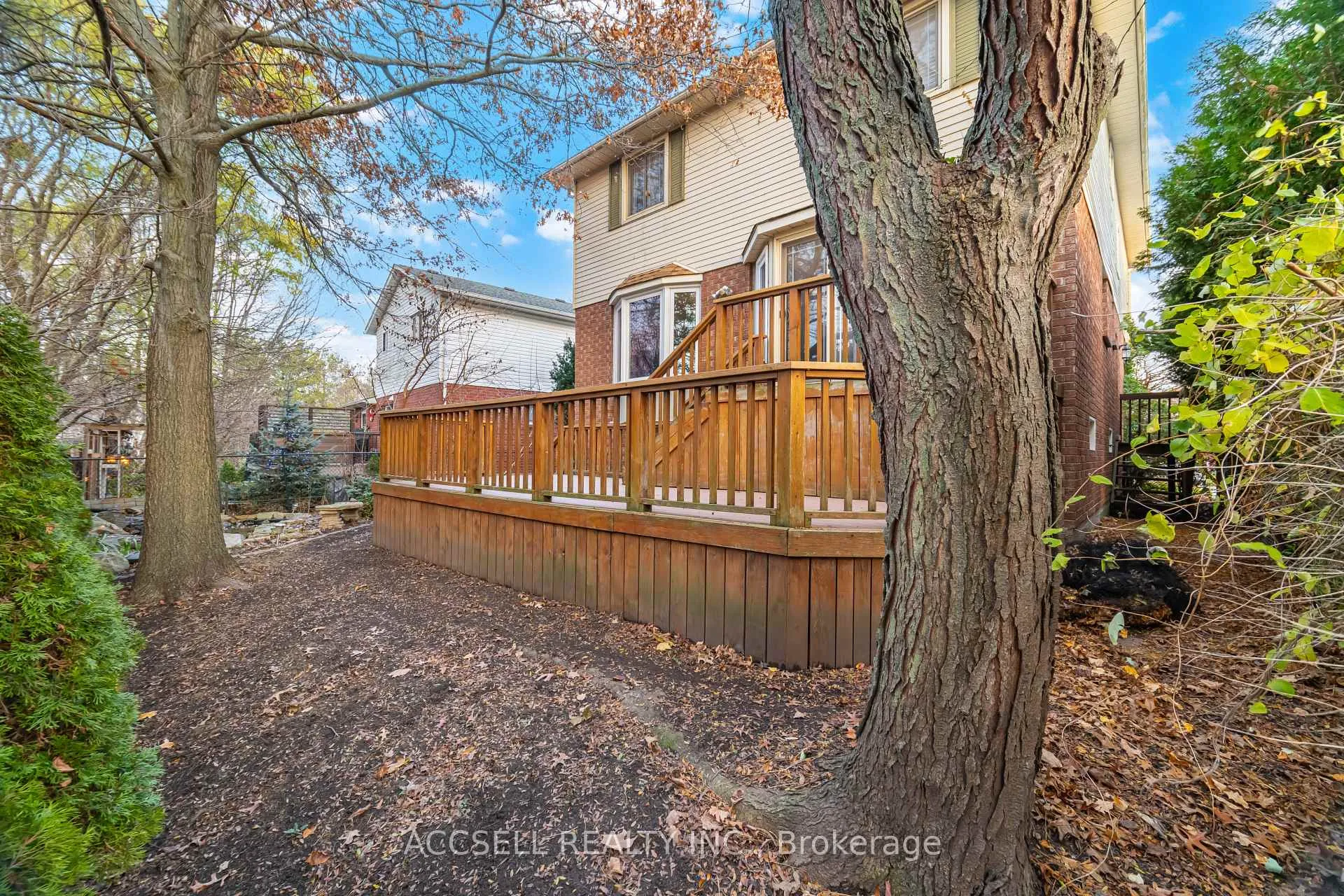 Photo 49 of 3 Longyear Drive, Hamilton, Waterdown — HOMEH