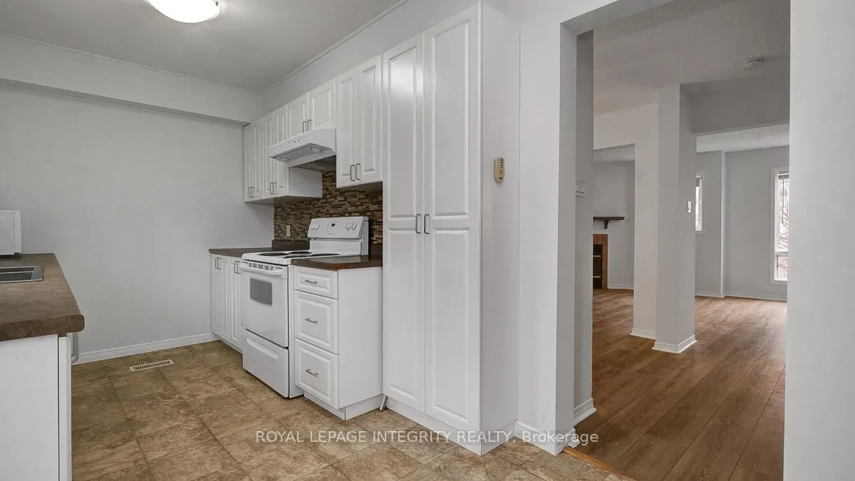 Photo 8 of 1563 Thurlow Street, Ottawa, Fallingbrook/Ridgemount — HOMEH