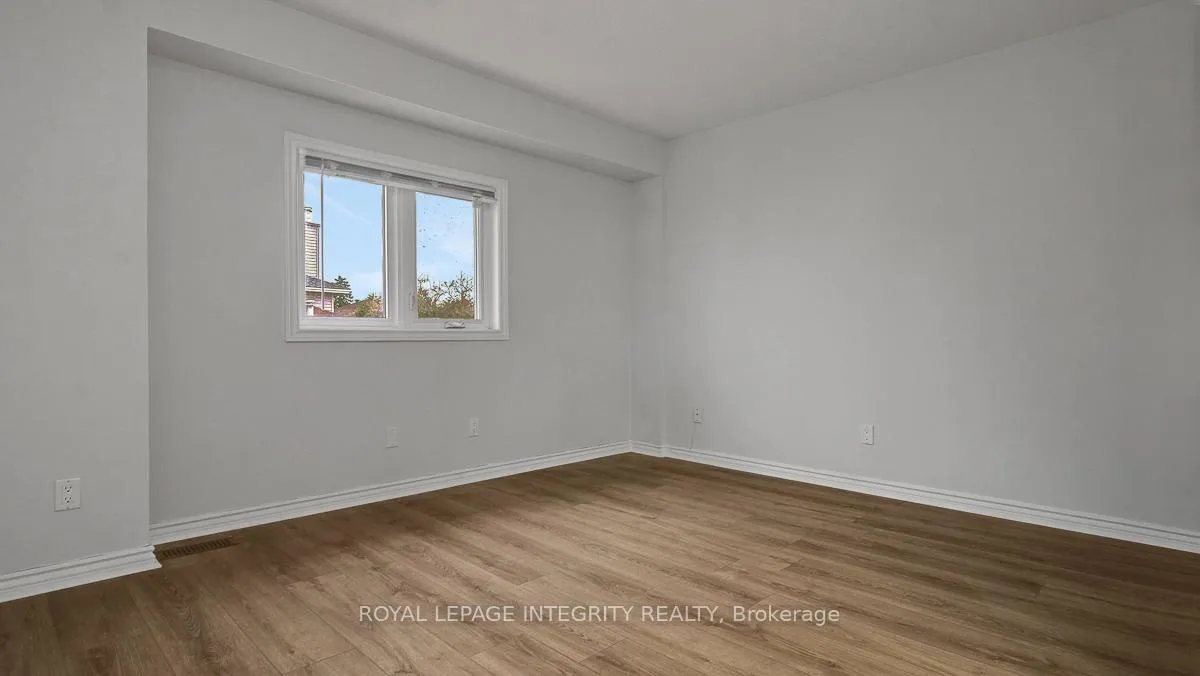 Photo 12 of 1563 Thurlow Street, Ottawa, Fallingbrook/Ridgemount — HOMEH