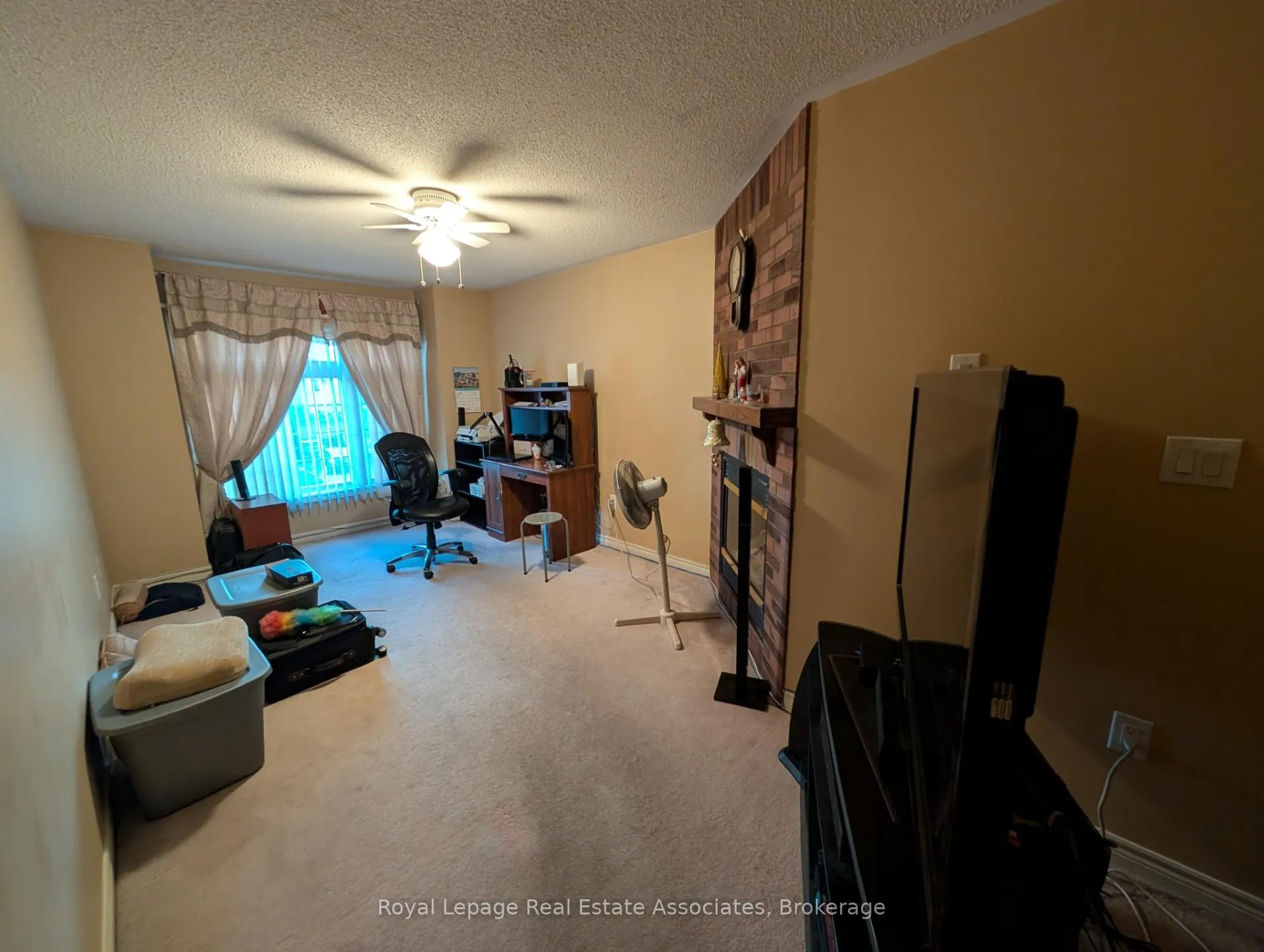 Photo 16 of Unit Upper, 122 Pressed Brick Drive, Brampton, Brampton North — HOMEH