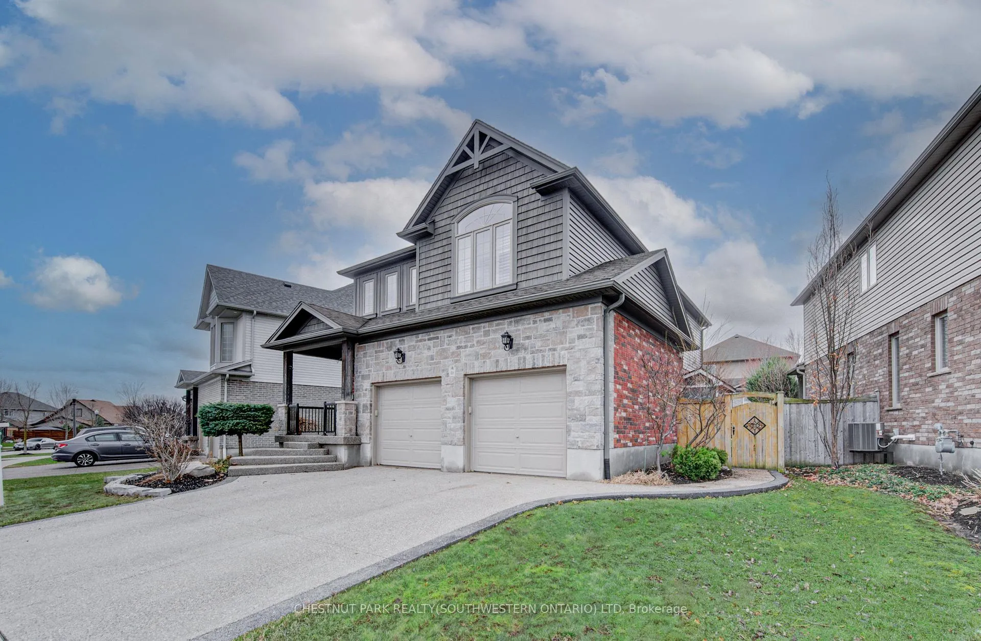 Photo 2 of 58 eden oak Trail, Kitchener, Grand River South — HOMEH