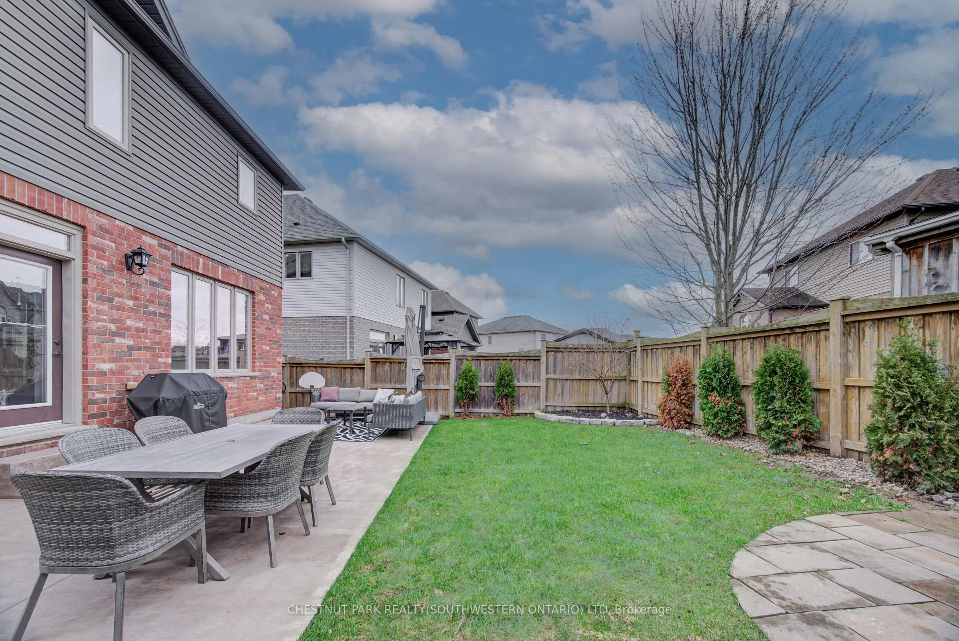 Photo 43 of 58 eden oak Trail, Kitchener, Grand River South — HOMEH