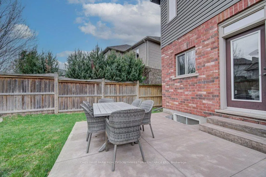 Photo 48 of 58 eden oak Trail, Kitchener, Grand River South — HOMEH