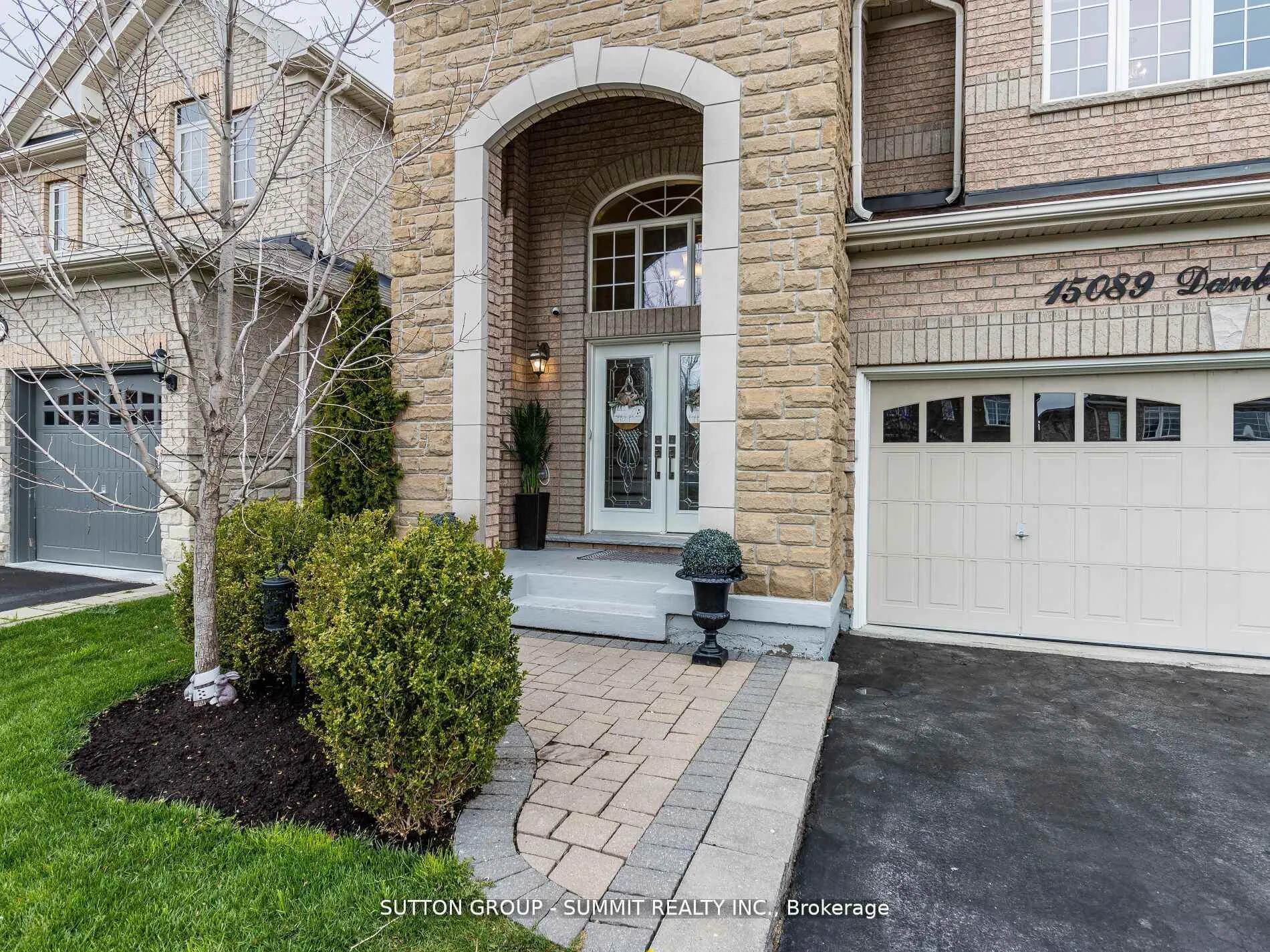 Photo 2 of 15089 Danby Road, Halton Hills, Georgetown — HOMEH