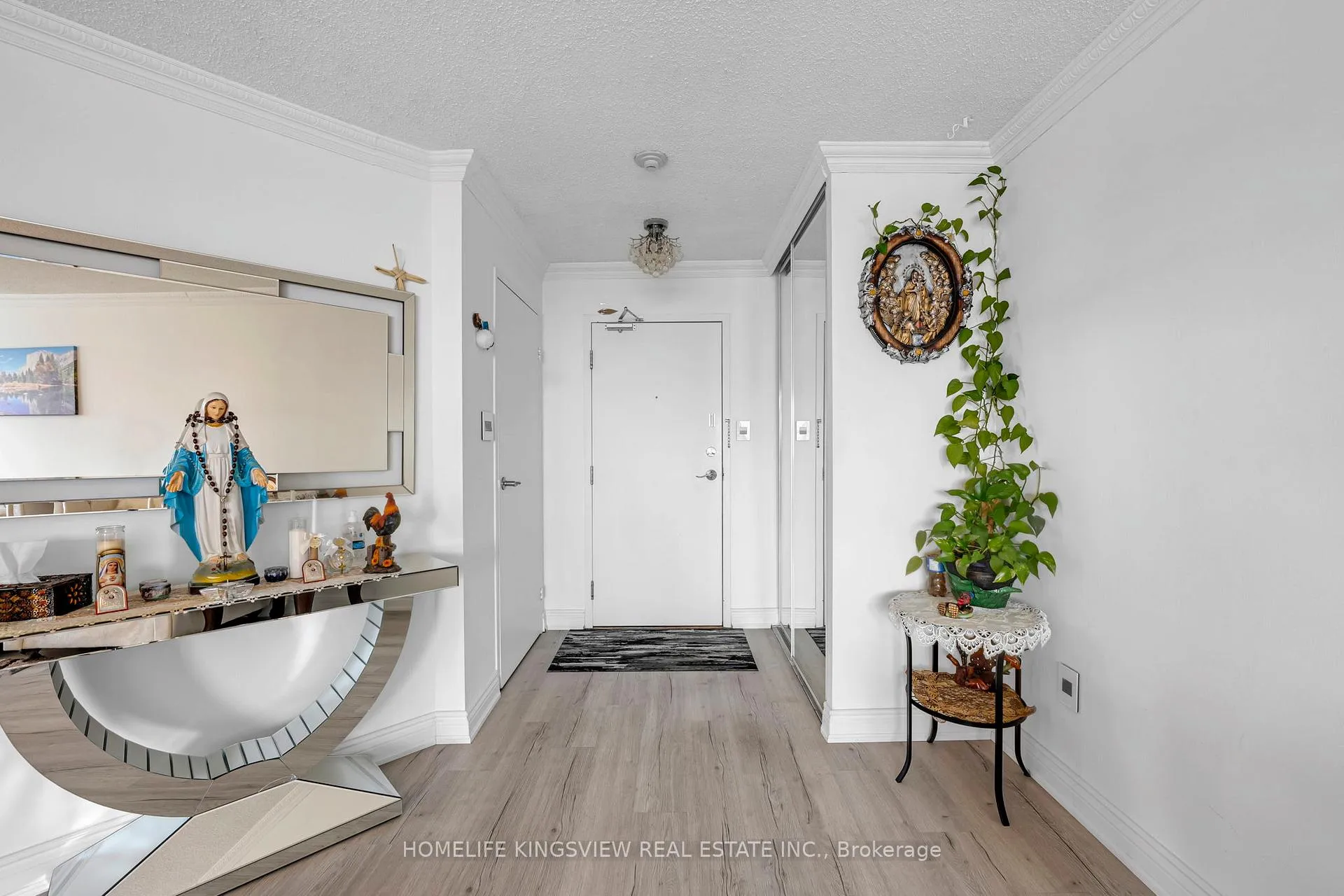 Photo 3 of Unit 806, 1 Rowntree Road, Etobicoke, Mount Olive-Silverstone-Jamestown — HOMEH