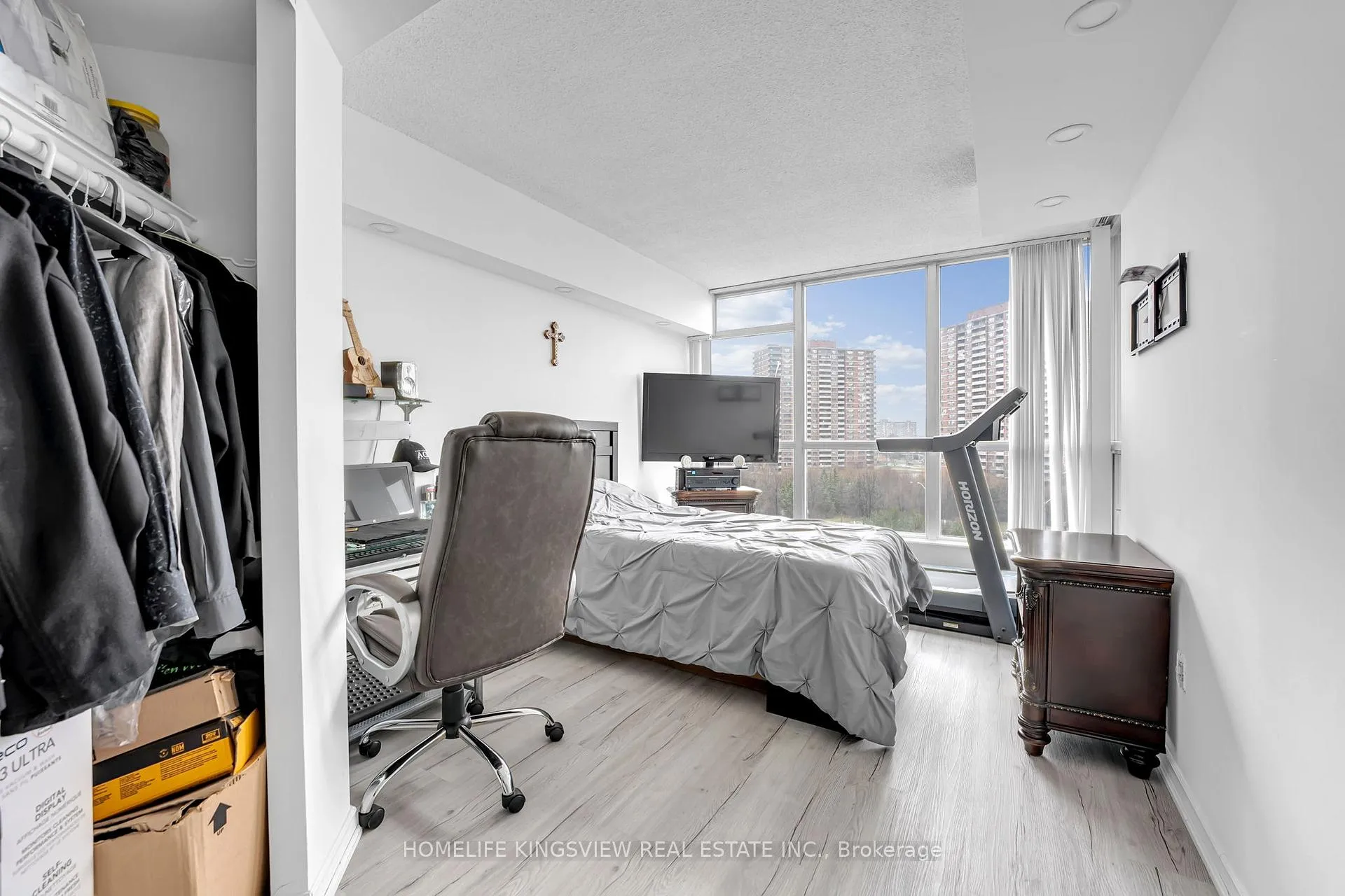 Photo 13 of Unit 806, 1 Rowntree Road, Etobicoke, Mount Olive-Silverstone-Jamestown — HOMEH