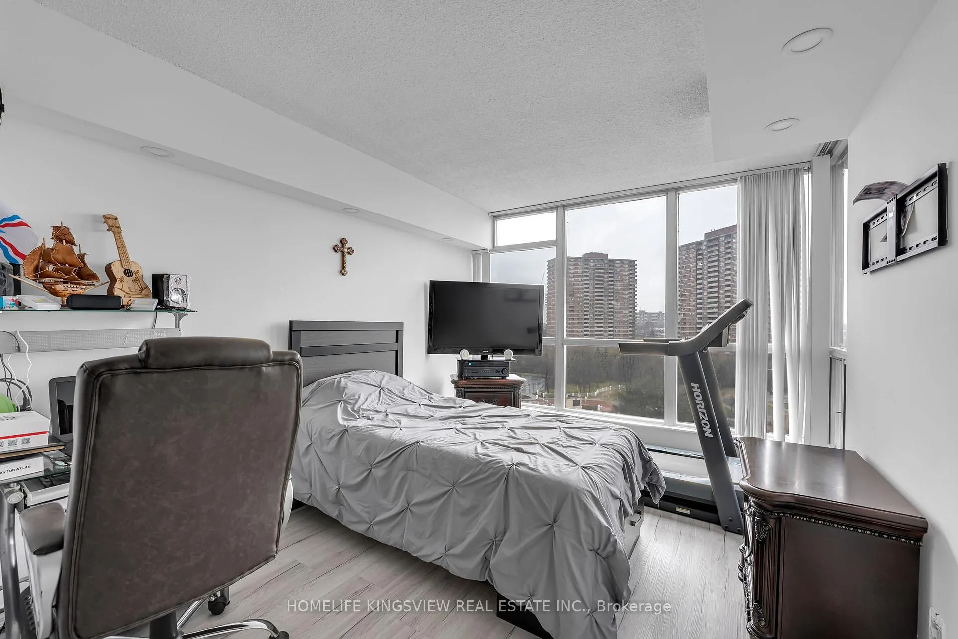 Photo 14 of Unit 806, 1 Rowntree Road, Etobicoke, Mount Olive-Silverstone-Jamestown — HOMEH