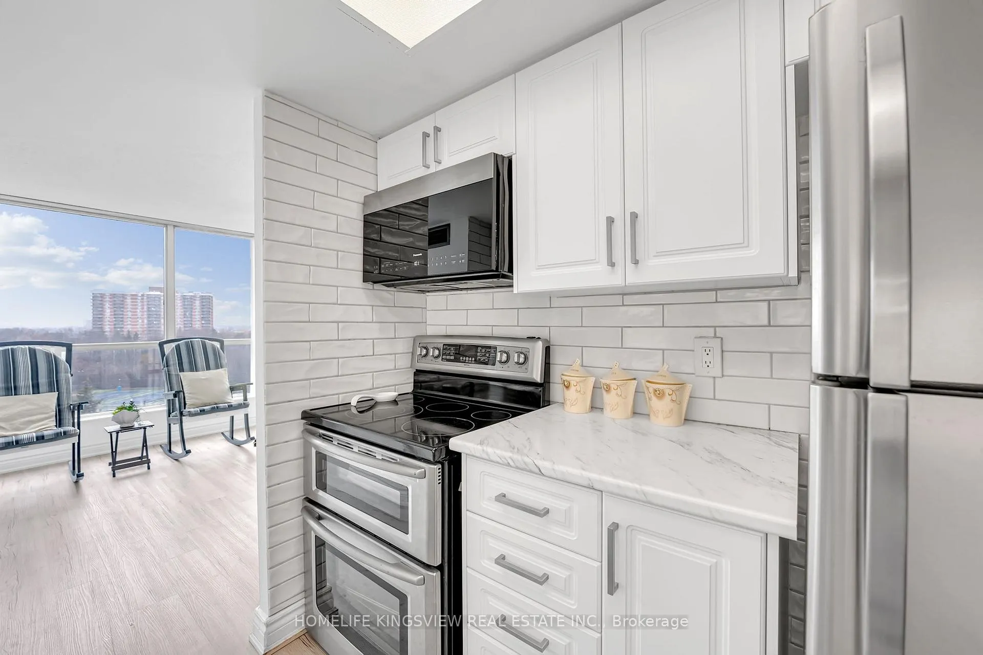 Photo 18 of Unit 806, 1 Rowntree Road, Etobicoke, Mount Olive-Silverstone-Jamestown — HOMEH