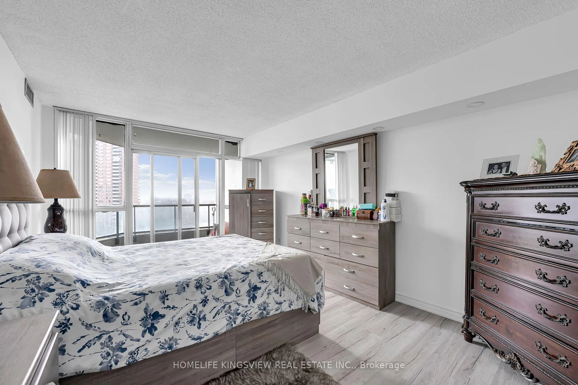 Photo 21 of Unit 806, 1 Rowntree Road, Etobicoke, Mount Olive-Silverstone-Jamestown — HOMEH