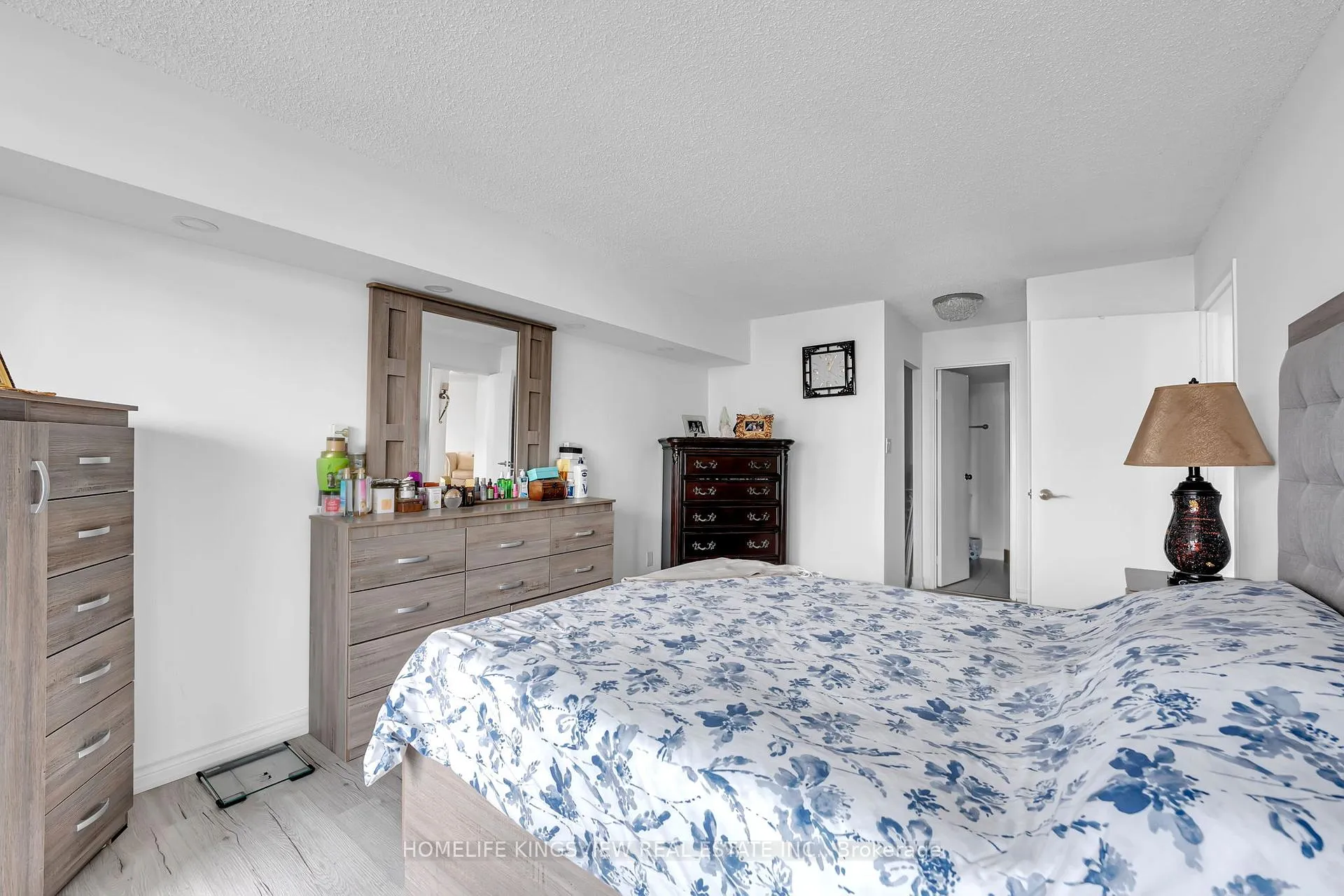 Photo 22 of Unit 806, 1 Rowntree Road, Etobicoke, Mount Olive-Silverstone-Jamestown — HOMEH