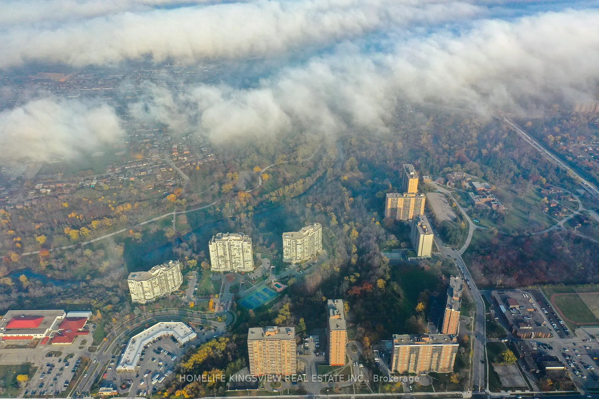 Photo 41 of Unit 806, 1 Rowntree Road, Etobicoke, Mount Olive-Silverstone-Jamestown — HOMEH
