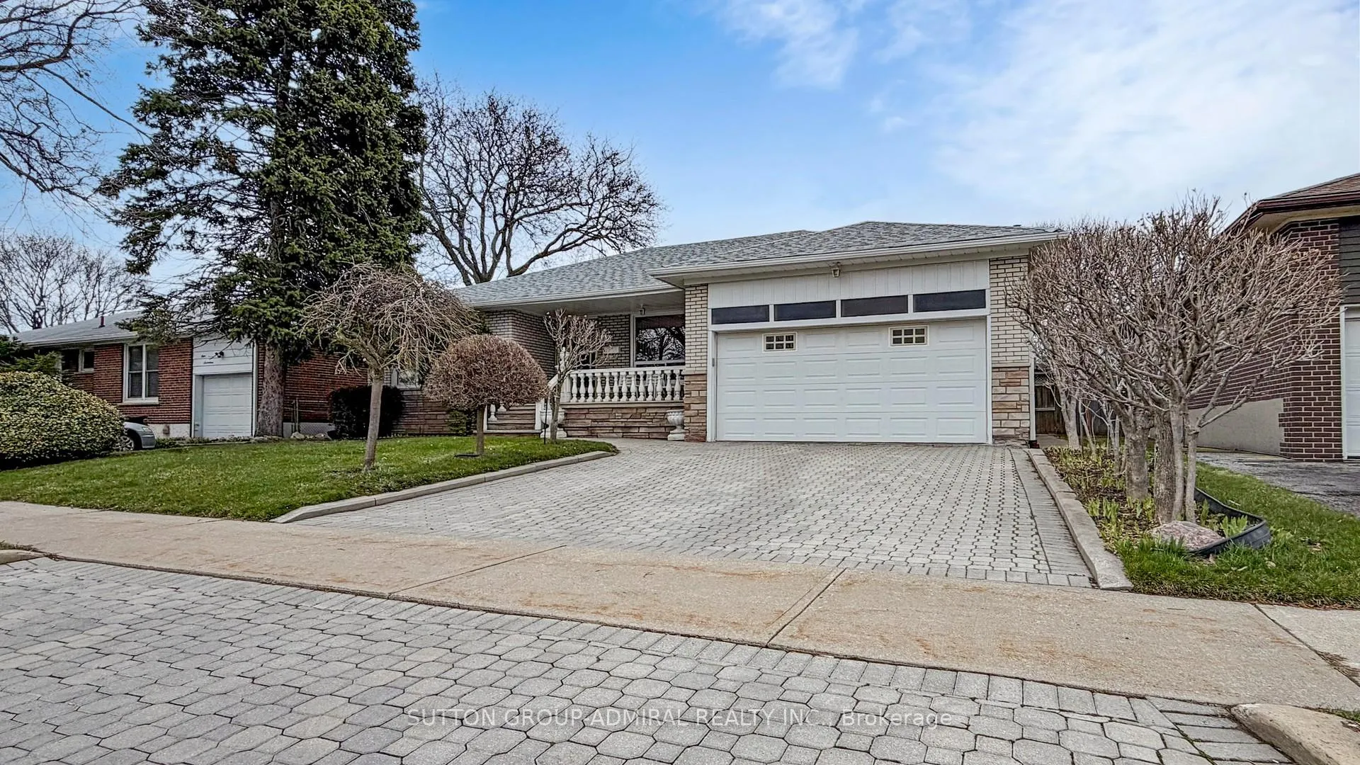 Photo 1 of 119 Brampton Road, Etobicoke, Willowridge-Martingrove-Richview — HOMEH