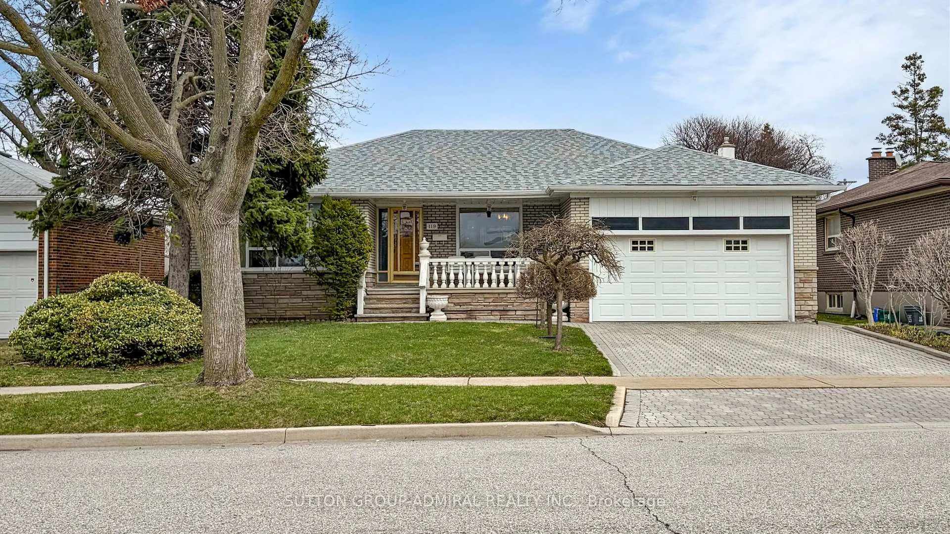 Photo 2 of 119 Brampton Road, Etobicoke, Willowridge-Martingrove-Richview — HOMEH