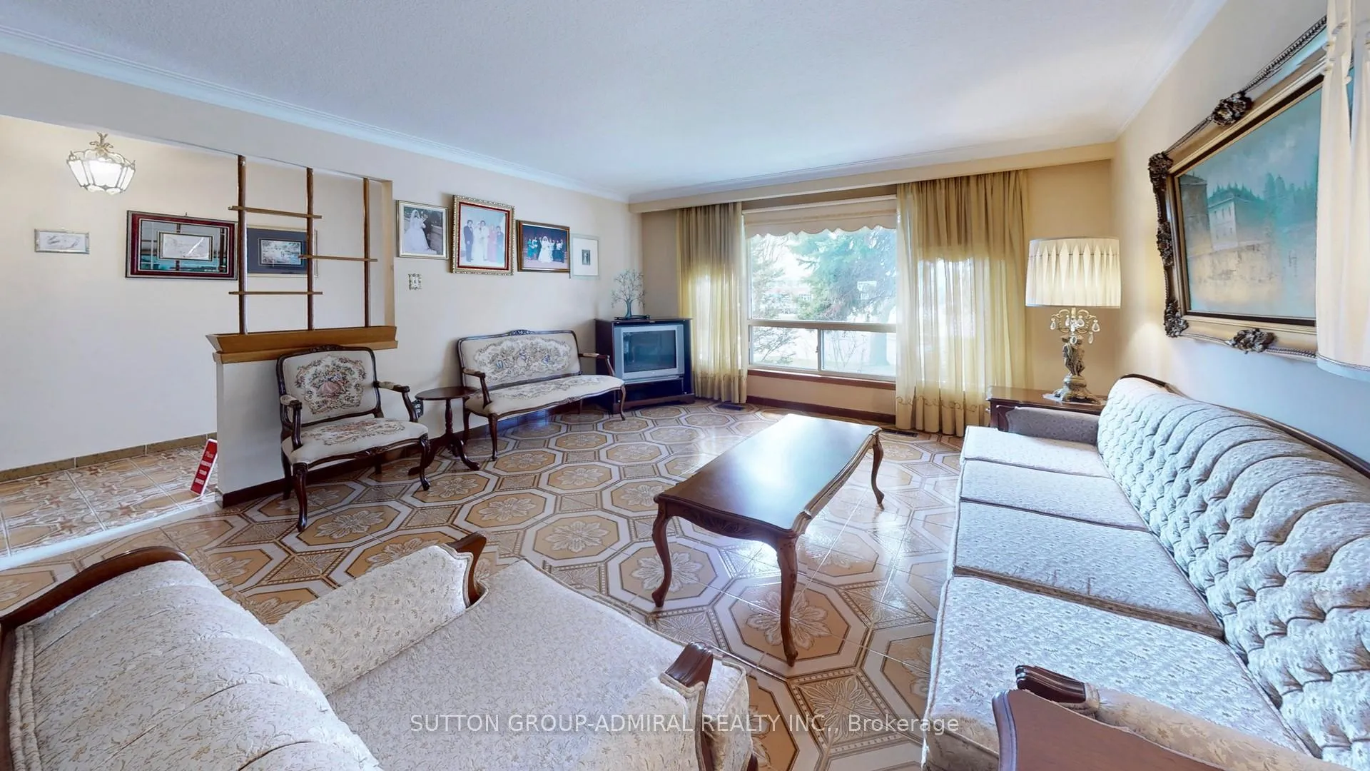 Photo 5 of 119 Brampton Road, Etobicoke, Willowridge-Martingrove-Richview — HOMEH