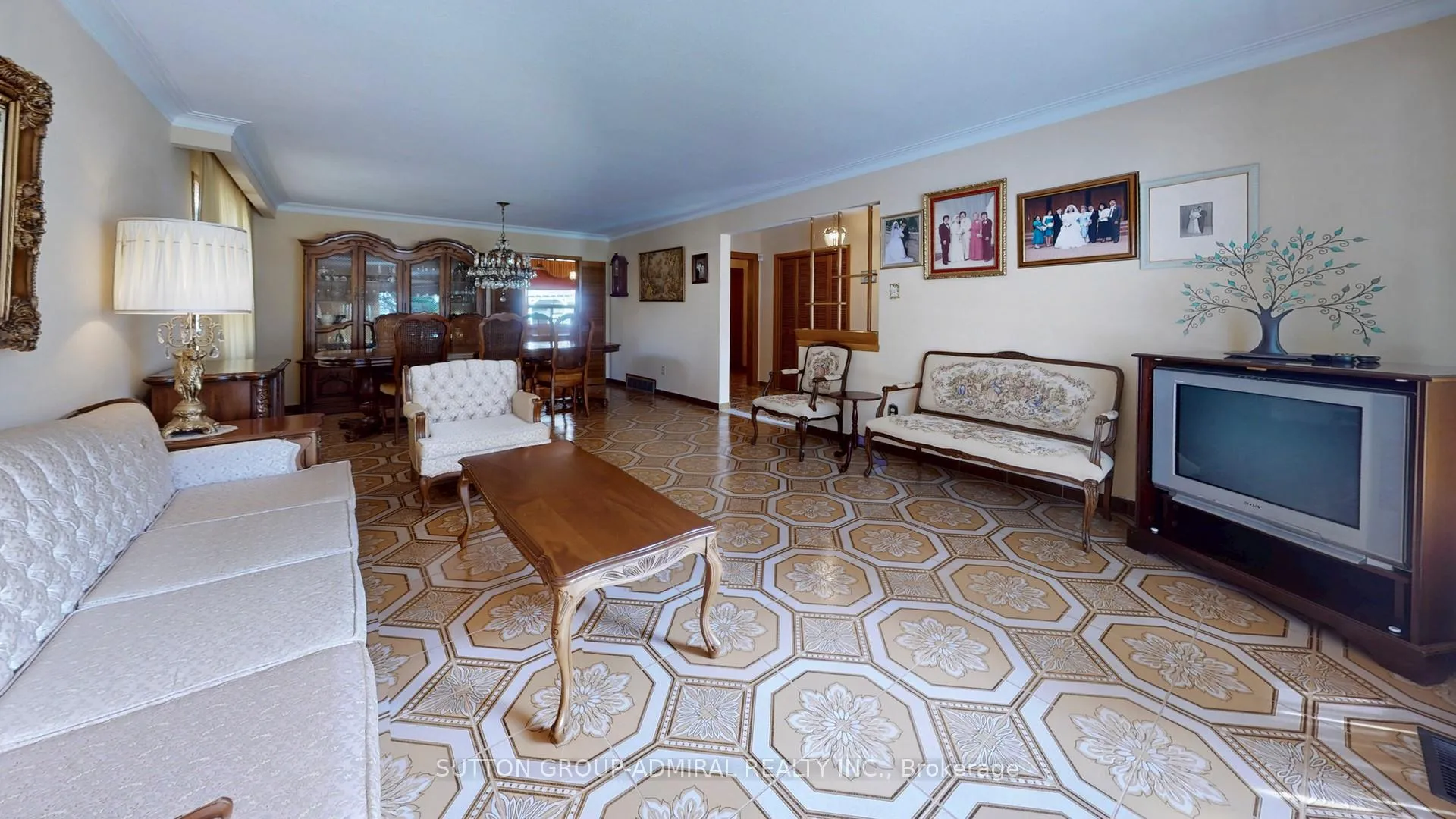 Photo 6 of 119 Brampton Road, Etobicoke, Willowridge-Martingrove-Richview — HOMEH