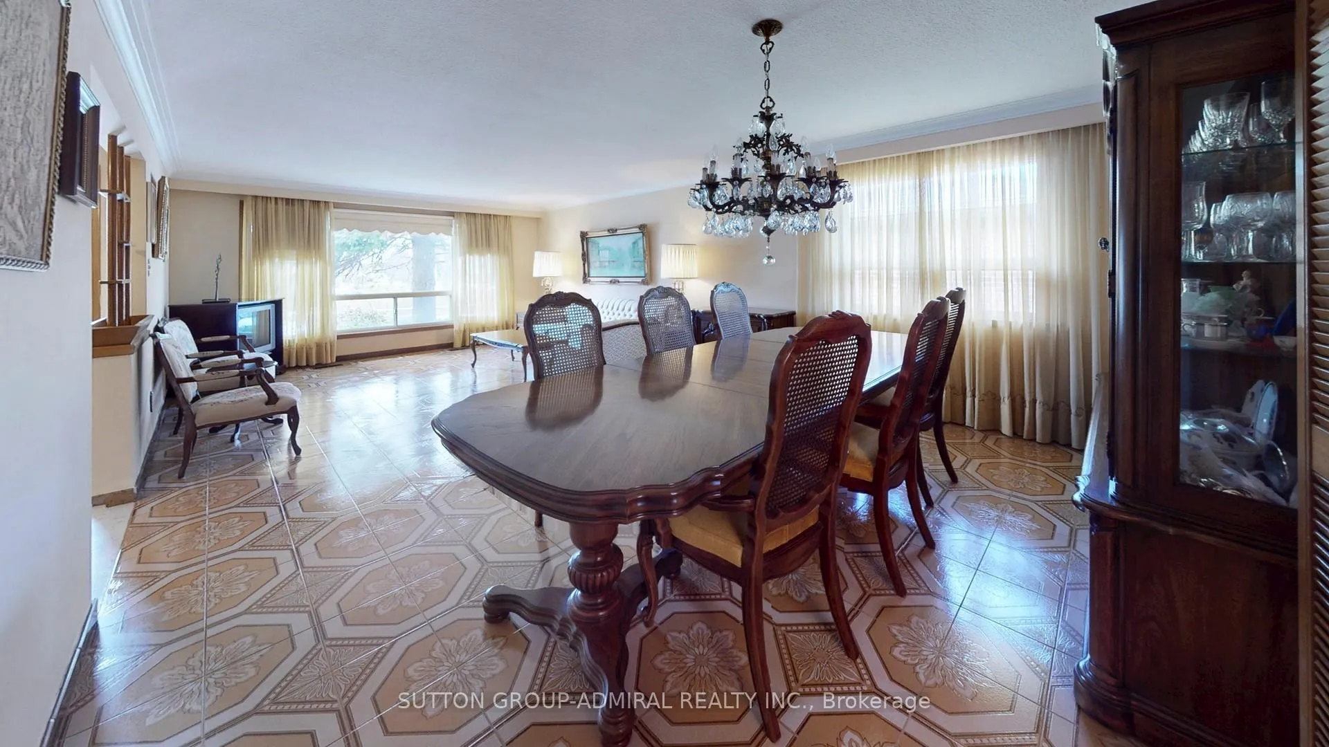 Photo 8 of 119 Brampton Road, Etobicoke, Willowridge-Martingrove-Richview — HOMEH