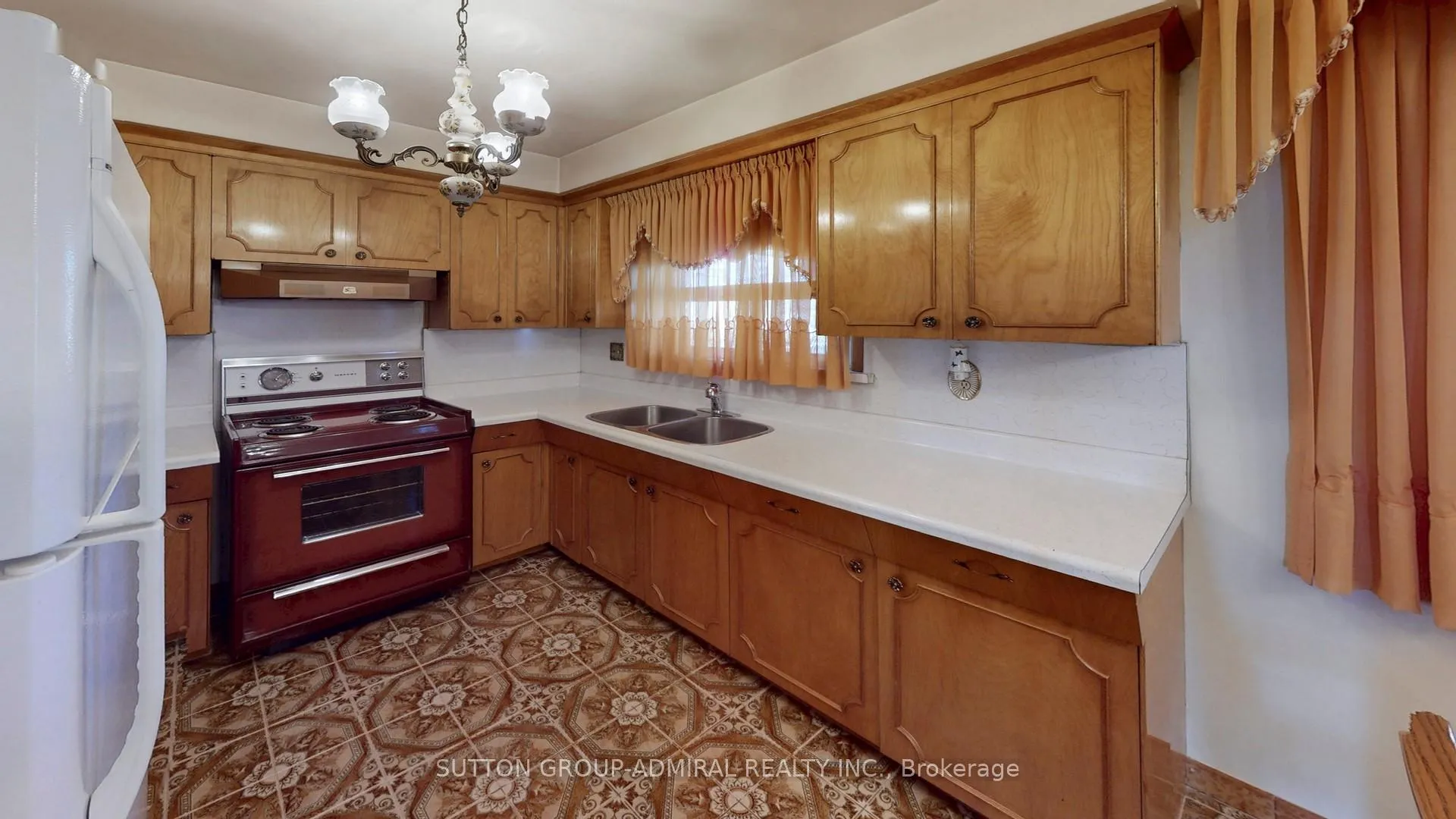 Photo 10 of 119 Brampton Road, Etobicoke, Willowridge-Martingrove-Richview — HOMEH