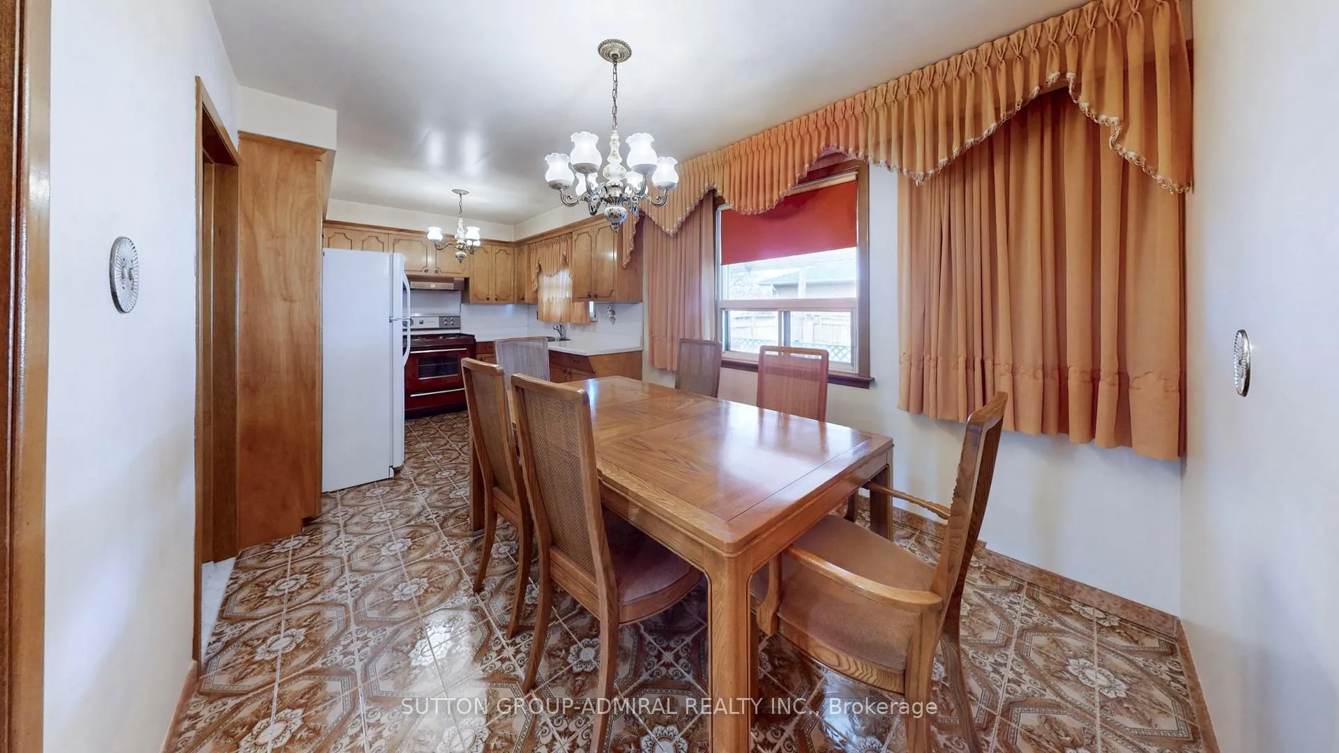 Photo 12 of 119 Brampton Road, Etobicoke, Willowridge-Martingrove-Richview — HOMEH