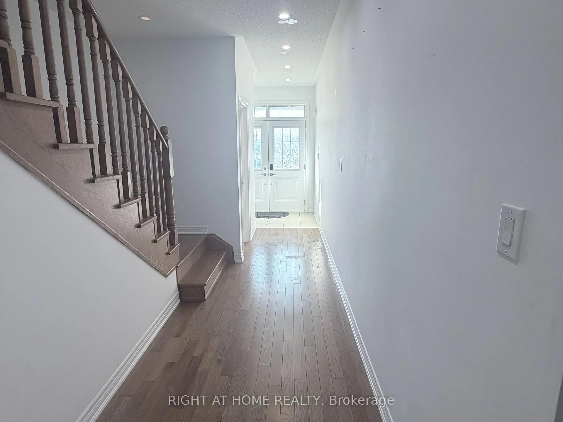 Photo 3 of Unit (Upper), 46 Boathouse Road, Brampton, Northwest Brampton — HOMEH