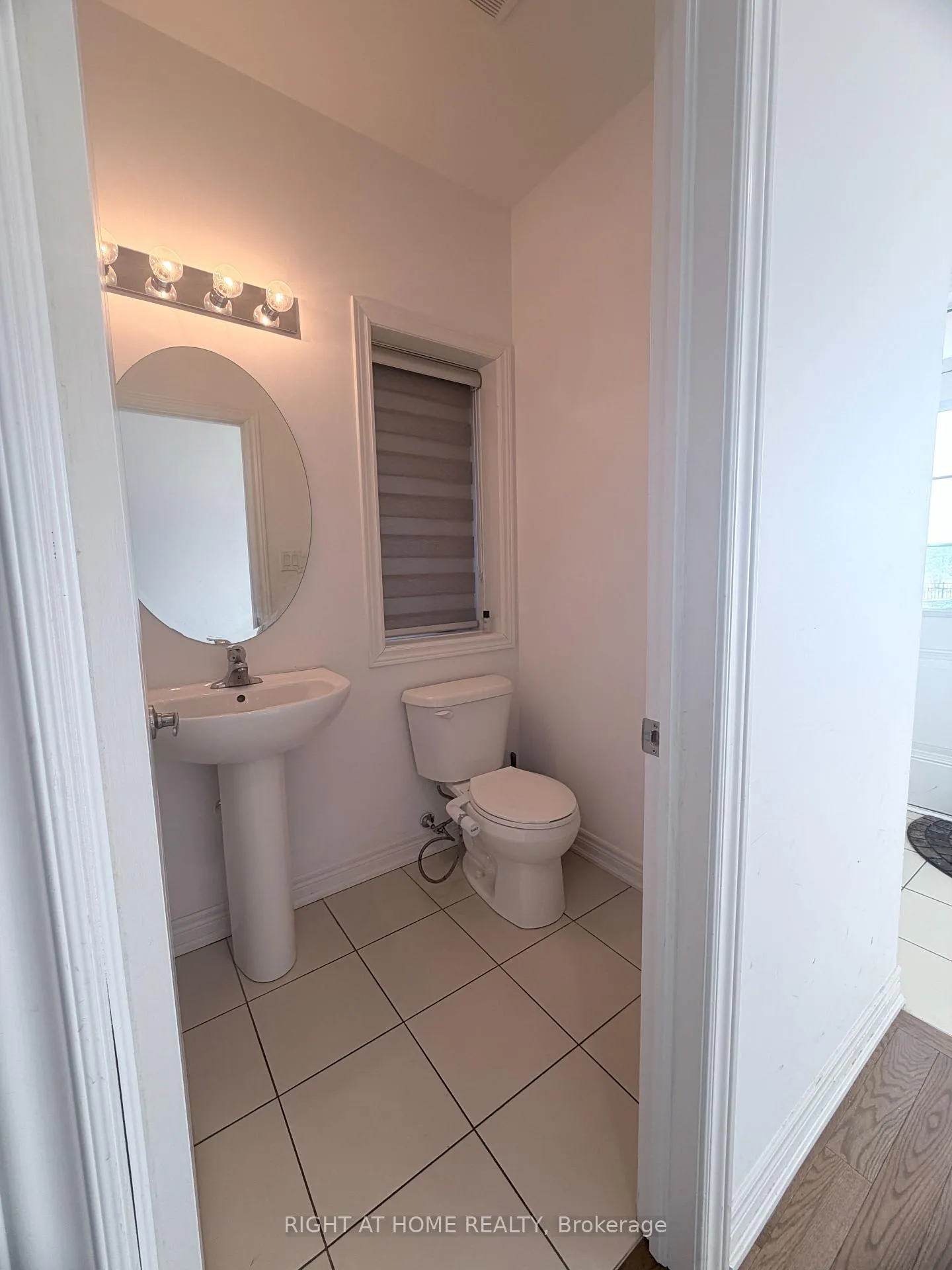 Photo 4 of Unit (Upper), 46 Boathouse Road, Brampton, Northwest Brampton — HOMEH