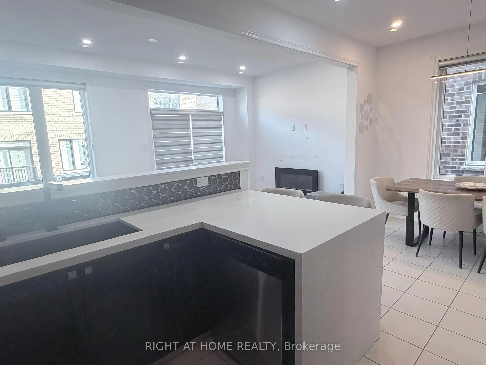 Photo 10 of Unit (Upper), 46 Boathouse Road, Brampton, Northwest Brampton — HOMEH
