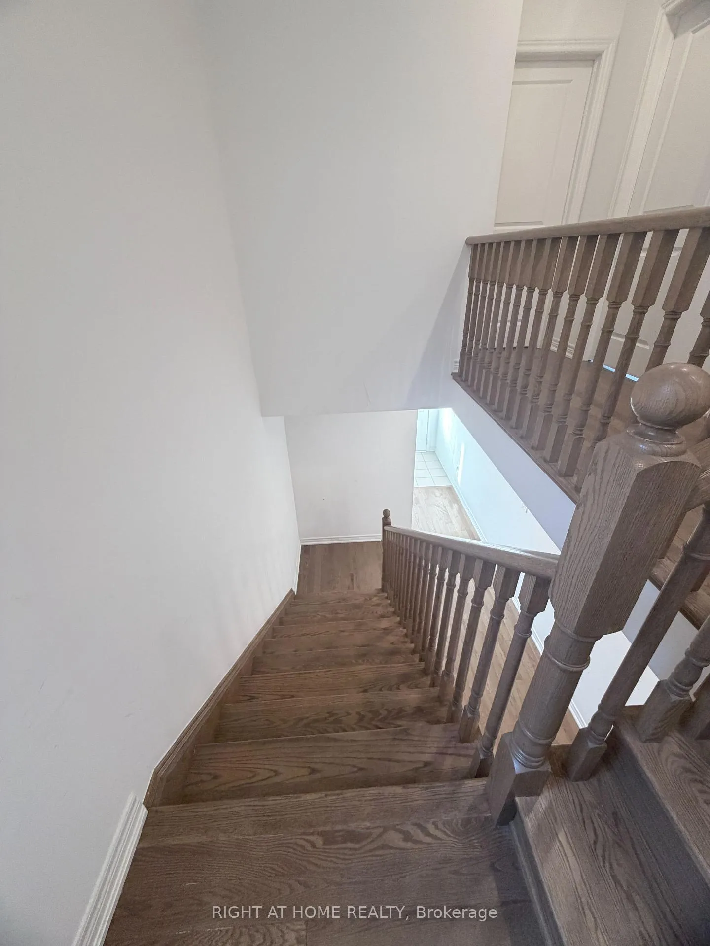 Photo 23 of Unit (Upper), 46 Boathouse Road, Brampton, Northwest Brampton — HOMEH