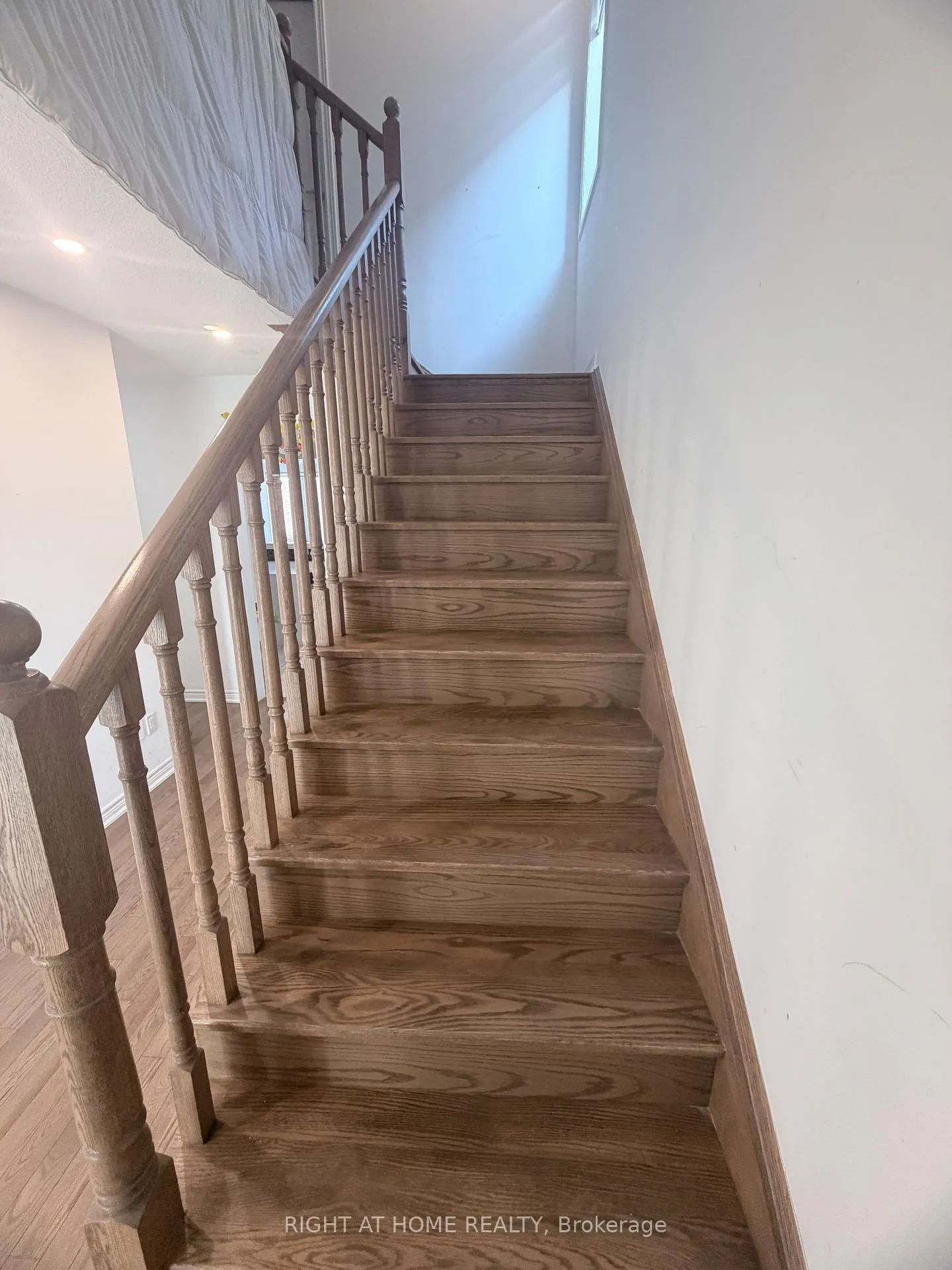 Photo 35 of Unit (Upper), 46 Boathouse Road, Brampton, Northwest Brampton — HOMEH