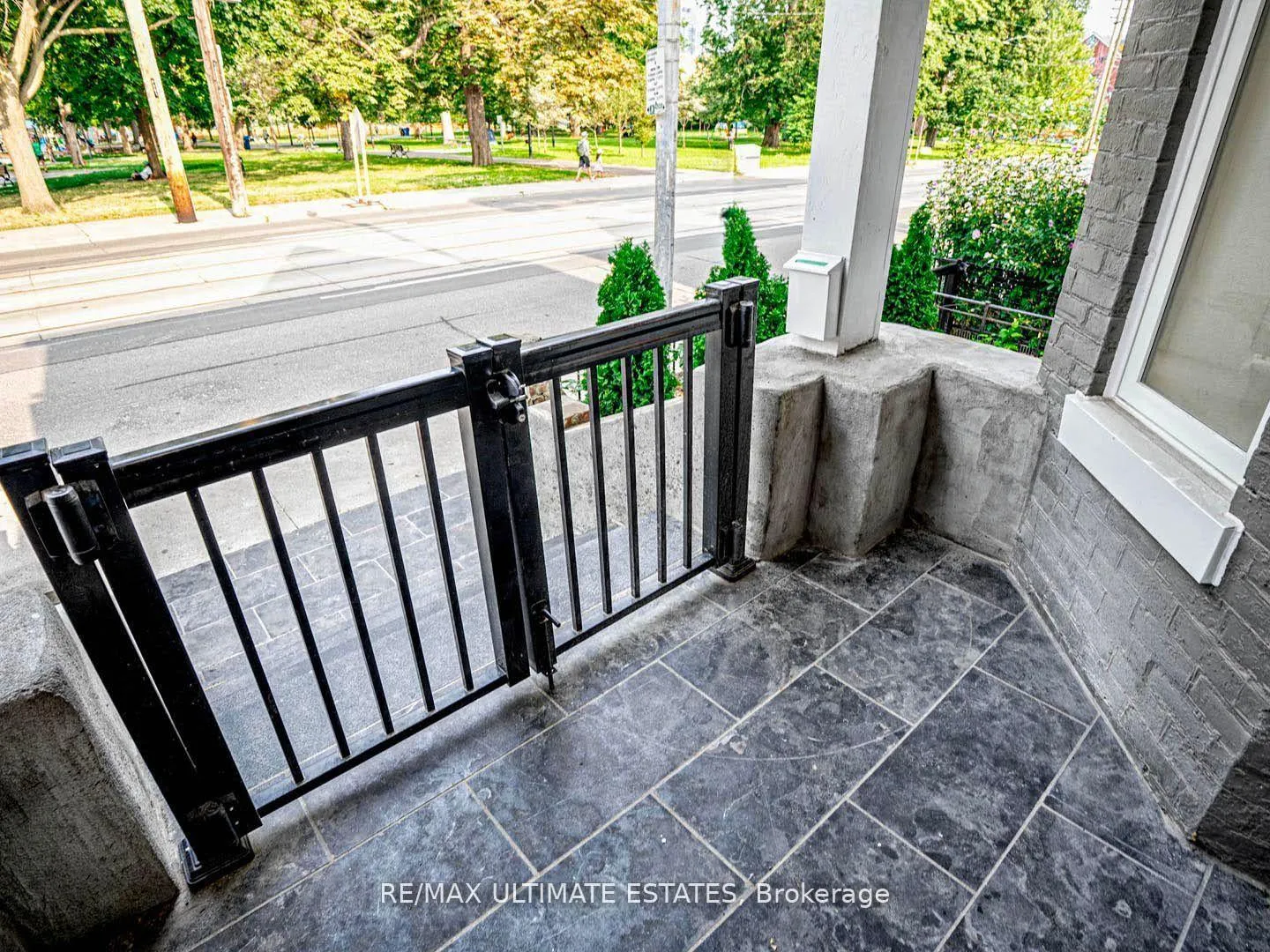 Photo 4 of 290 Bathurst Street, Toronto, Trinity-Bellwoods — HOMEH