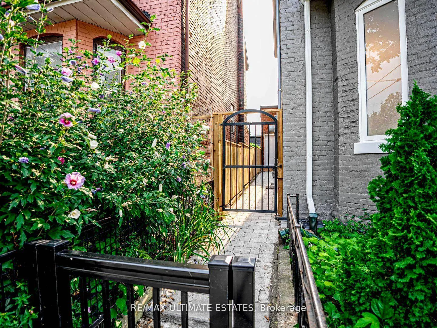Photo 47 of 290 Bathurst Street, Toronto, Trinity-Bellwoods — HOMEH
