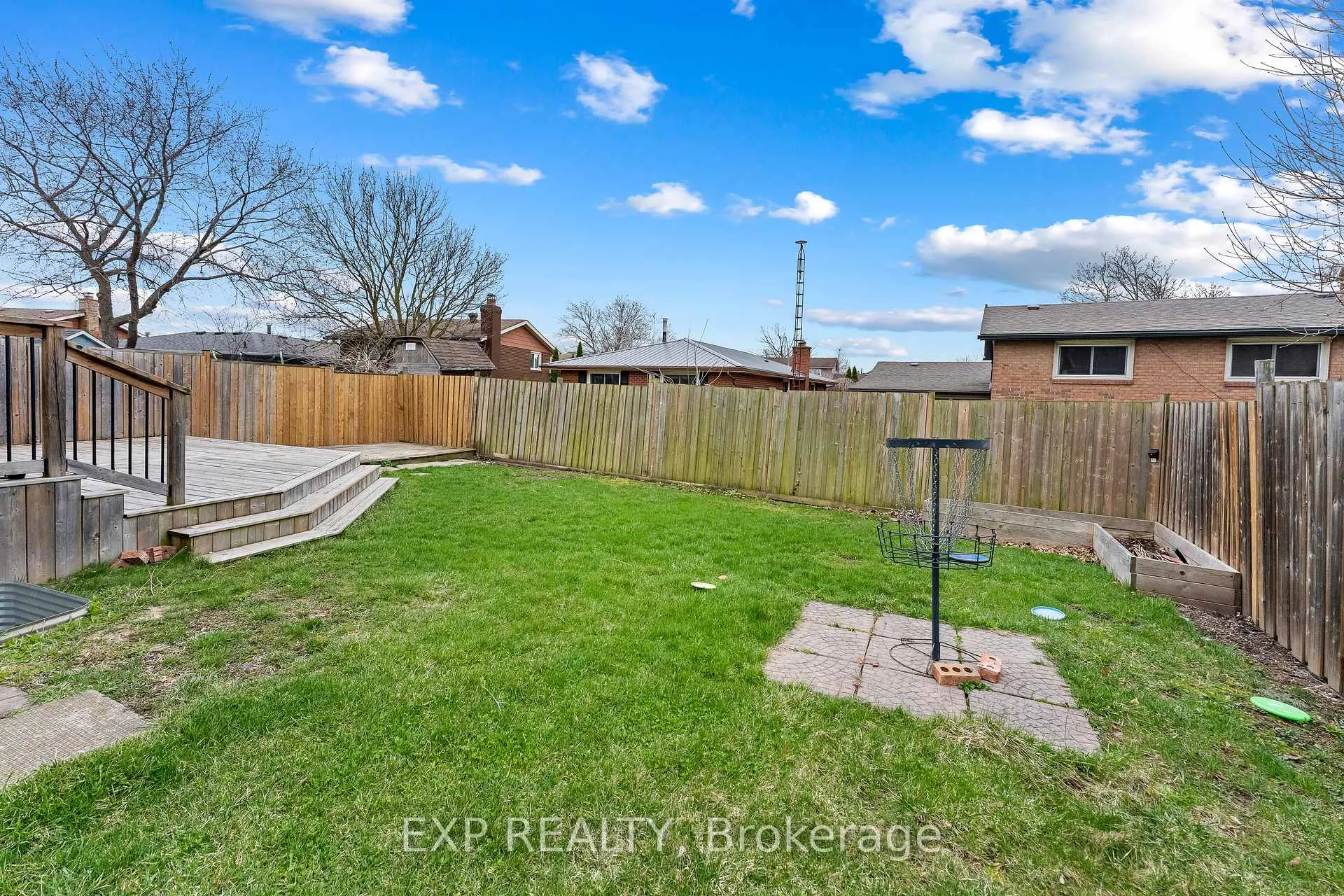 Photo 3 of Unit Unit 1, 14 Baxter Crescent, Thorold, Confederation Heights — HOMEH