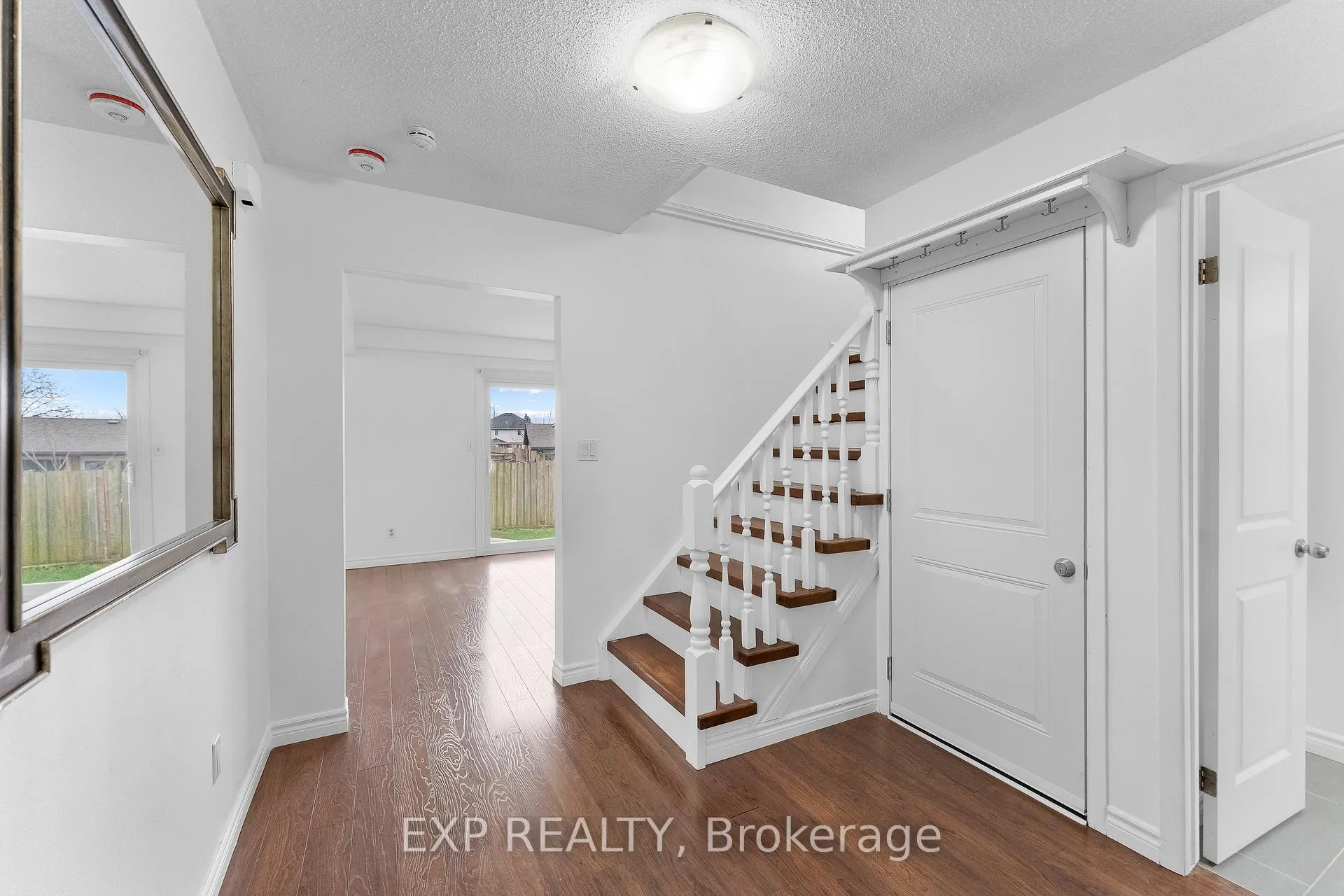 Photo 9 of Unit Unit 1, 14 Baxter Crescent, Thorold, Confederation Heights — HOMEH