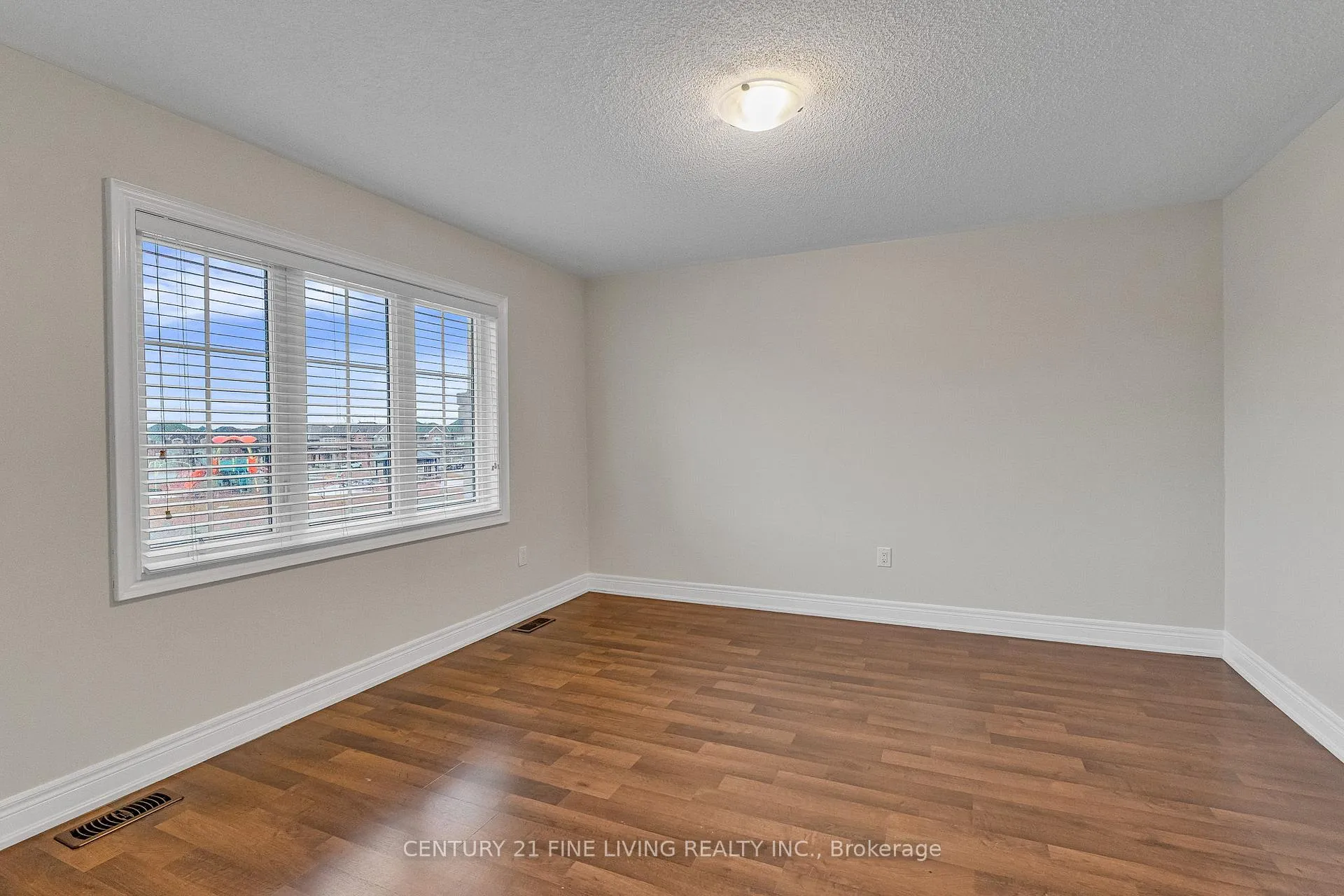 Photo 32 of 64 George Gray Drive, Brampton, Sandringham-Wellington North — HOMEH