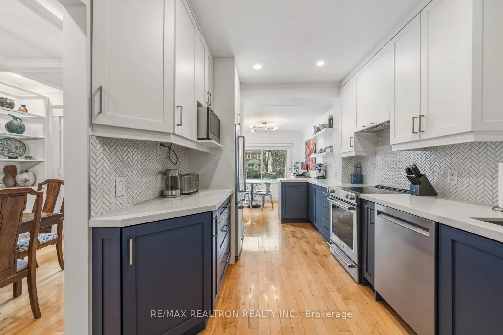 Photo 9 of 126 Pinewood Avenue, Toronto, Humewood-Cedarvale — HOMEH