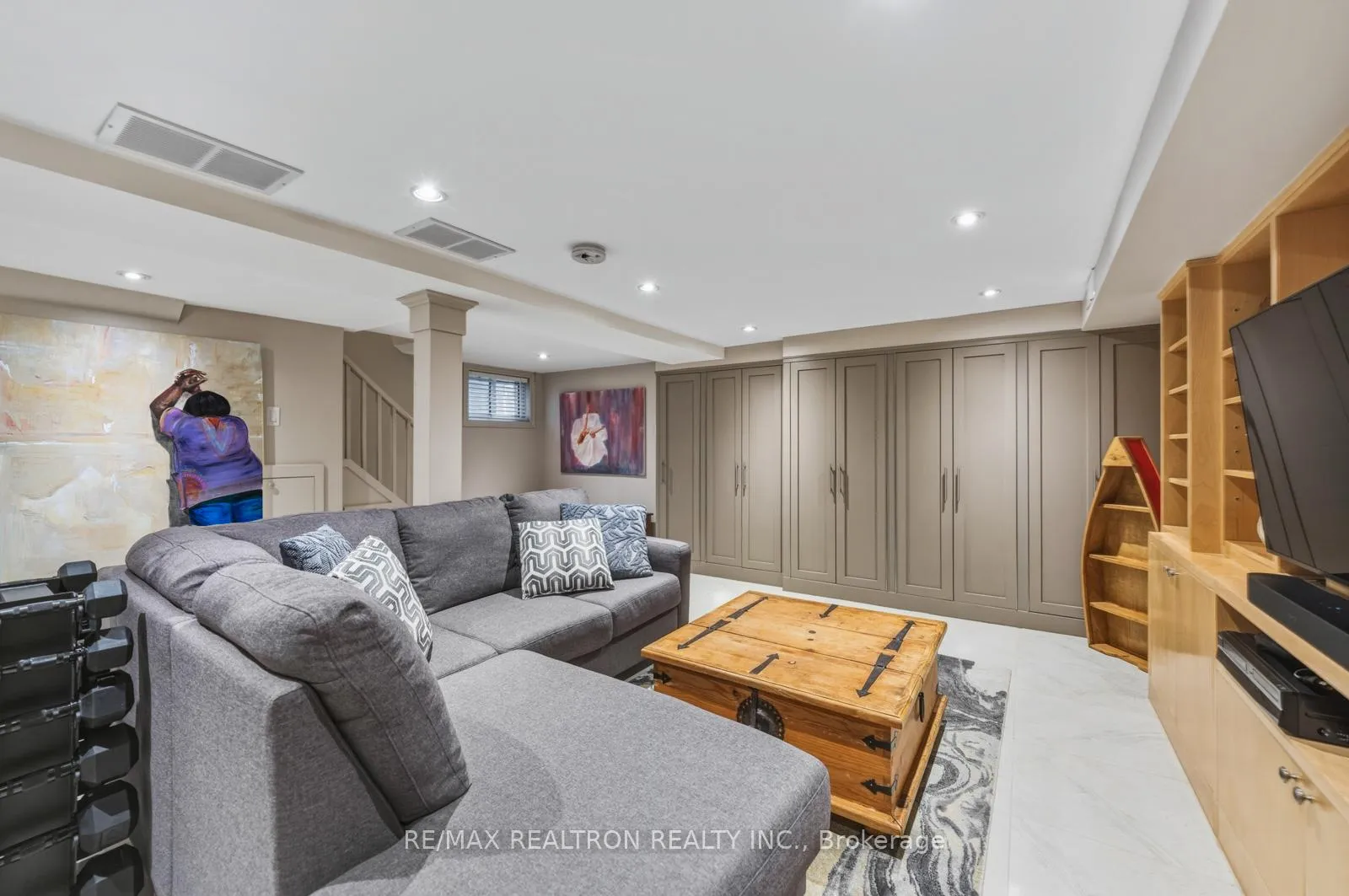 Photo 32 of 126 Pinewood Avenue, Toronto, Humewood-Cedarvale — HOMEH