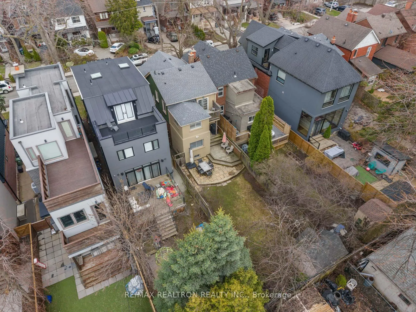 Photo 39 of 126 Pinewood Avenue, Toronto, Humewood-Cedarvale — HOMEH