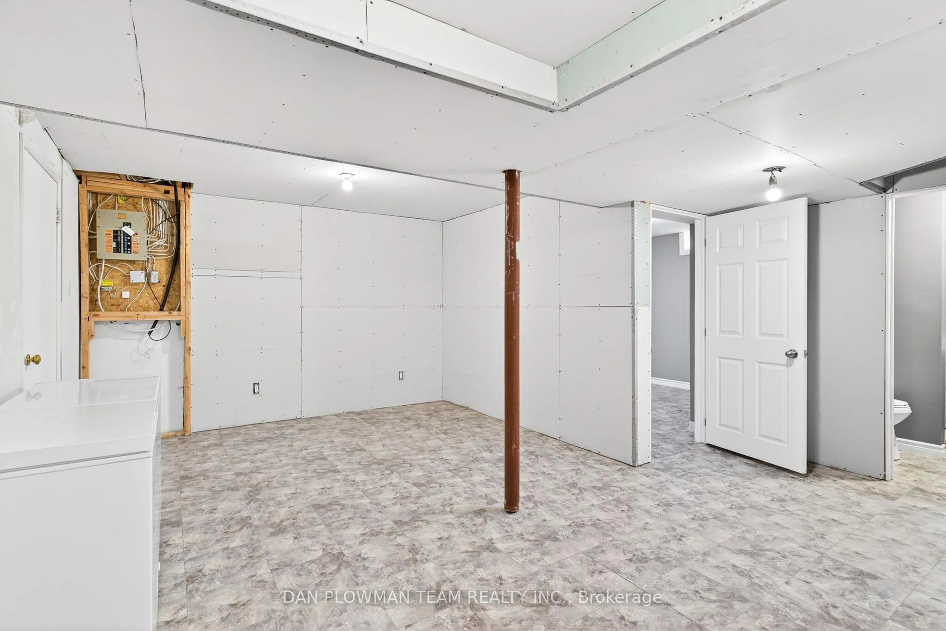 Photo 30 of 649 Dunn Crescent, Pickering, Rosebank — HOMEH