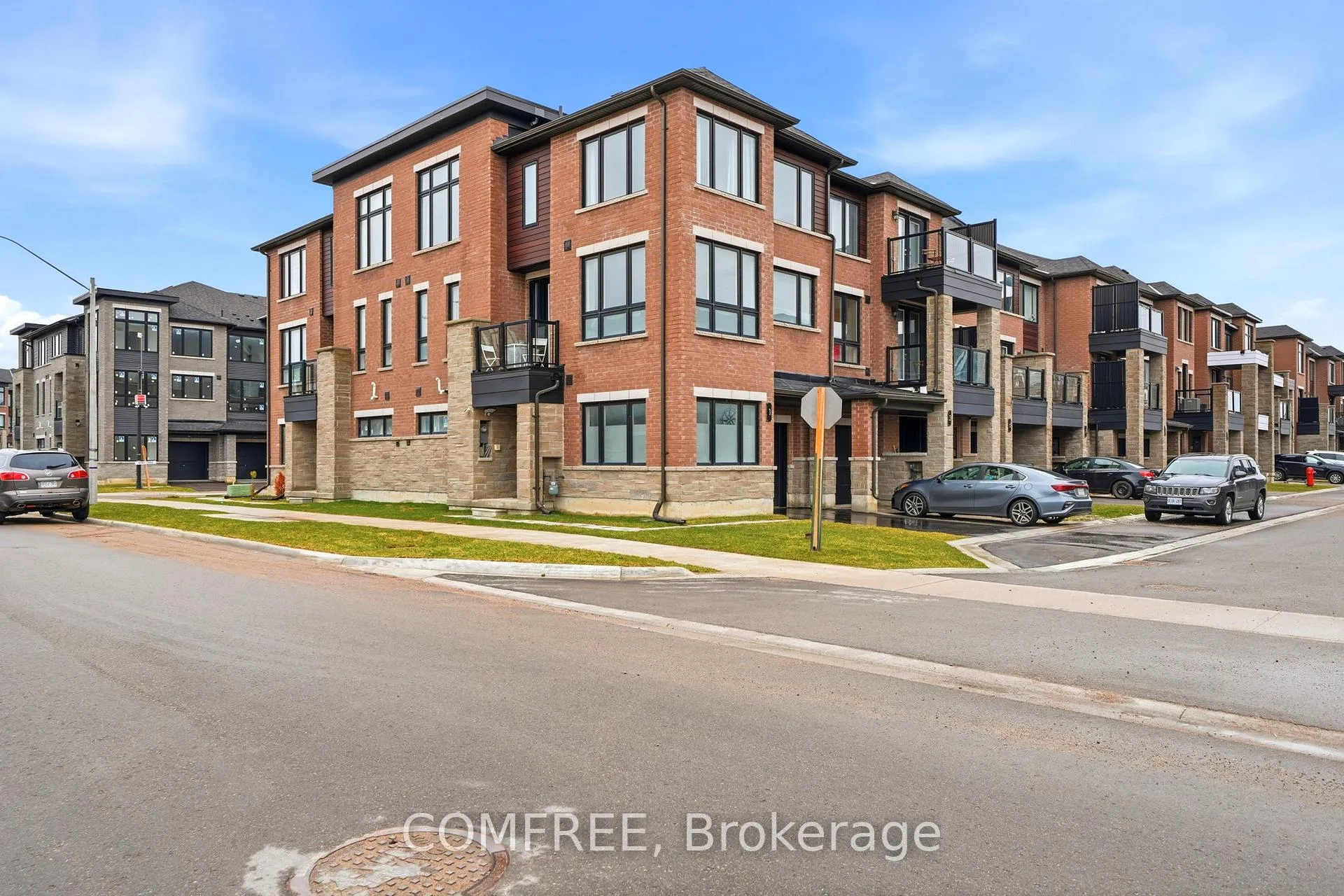 Photo 1 of 1 Red Maple Lane, Barrie, Innis-Shore — HOMEH
