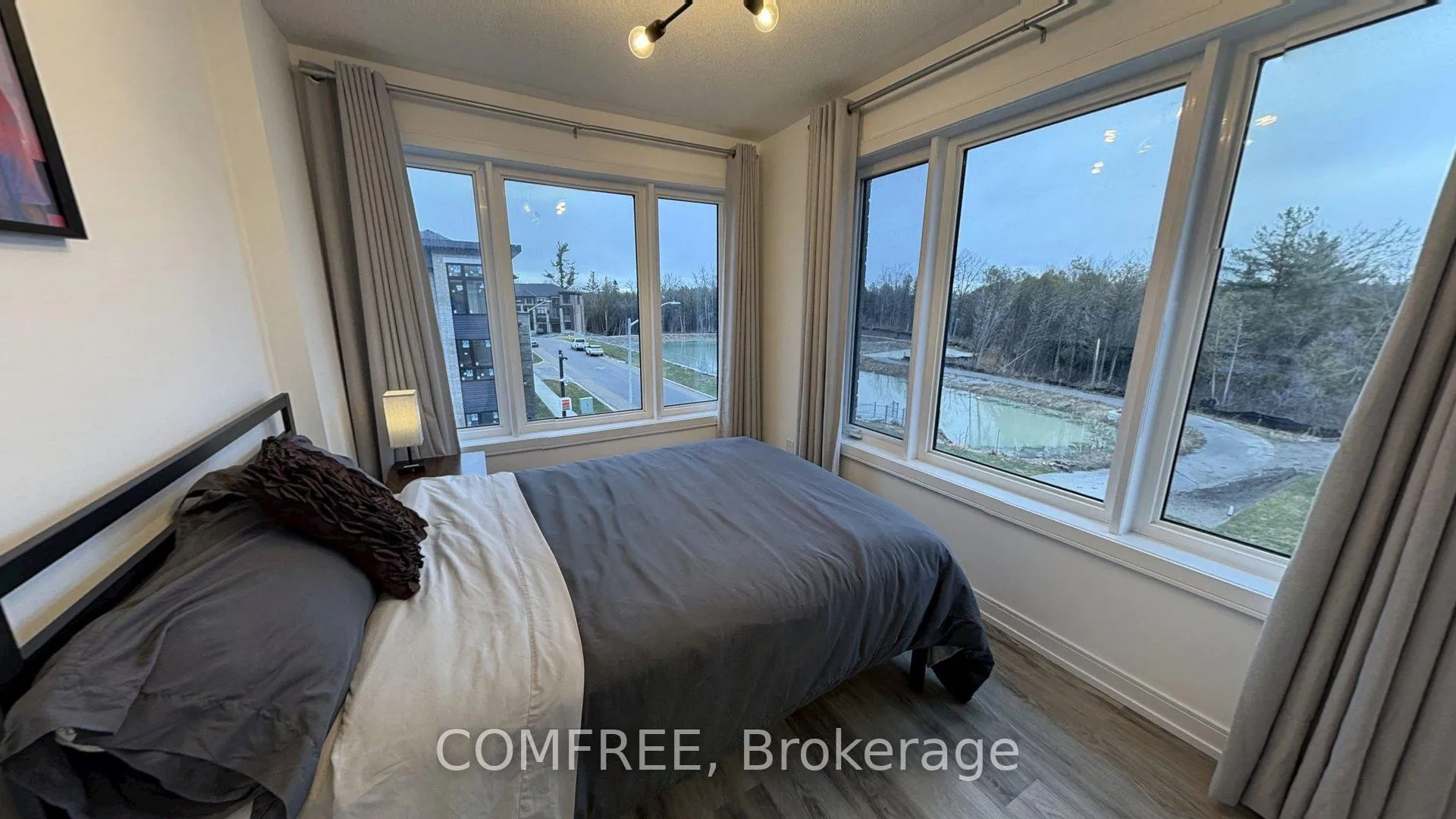 Photo 19 of 1 Red Maple Lane, Barrie, Innis-Shore — HOMEH
