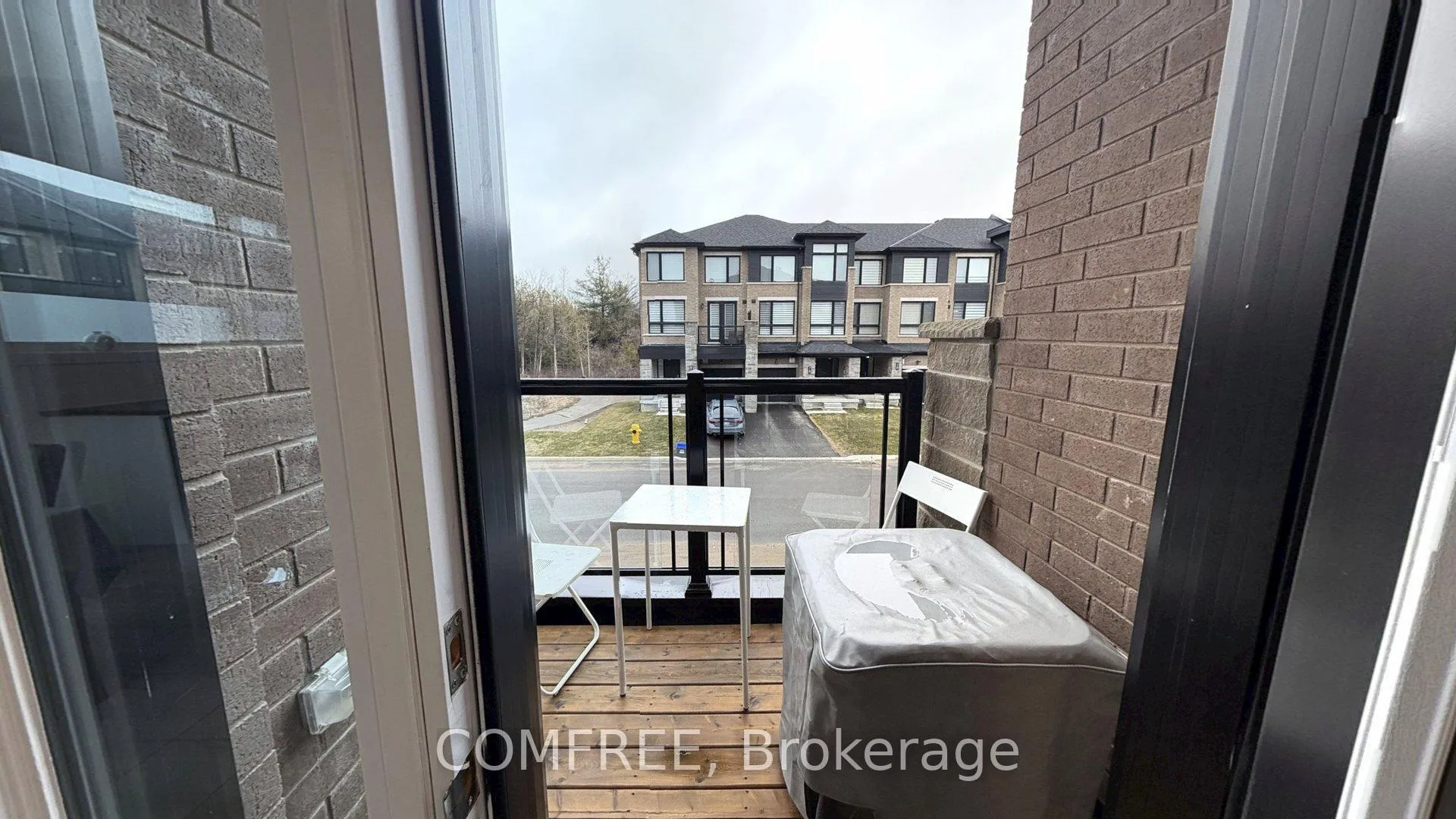 Photo 24 of 1 Red Maple Lane, Barrie, Innis-Shore — HOMEH