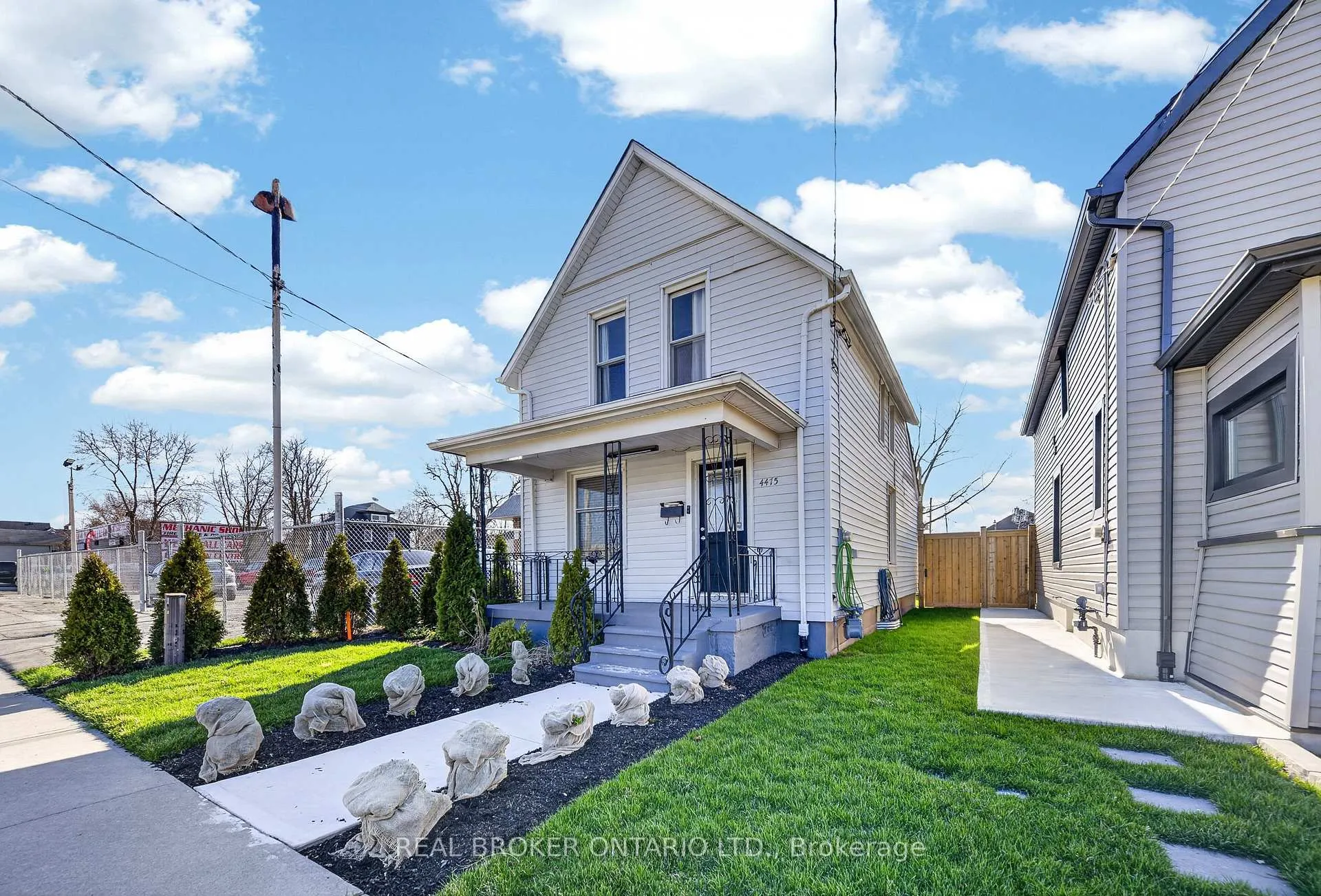 Photo 1 of 4475 First Avenue, Niagara Falls, Downtown — HOMEH