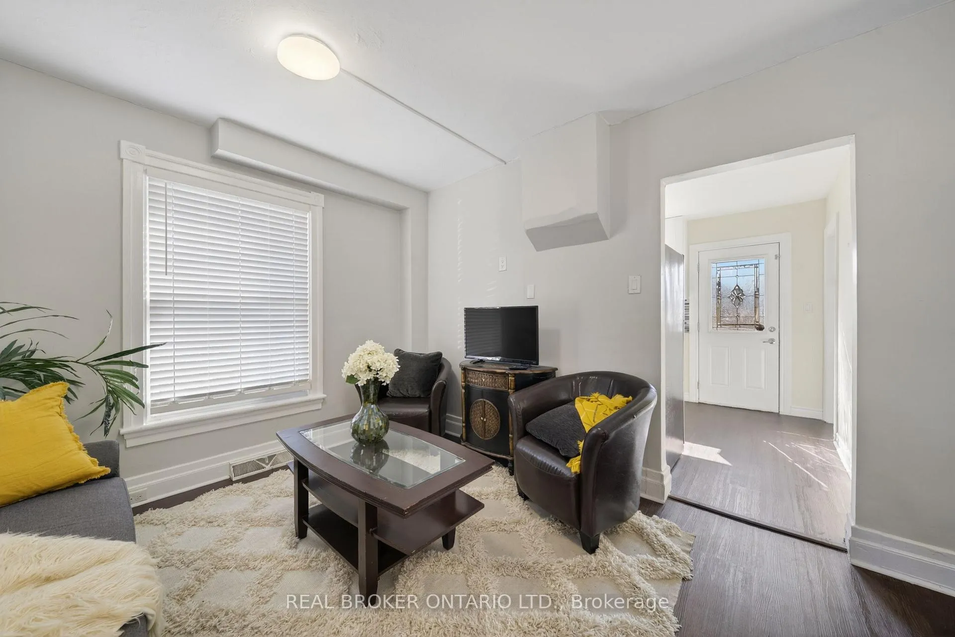 Photo 11 of 4475 First Avenue, Niagara Falls, Downtown — HOMEH