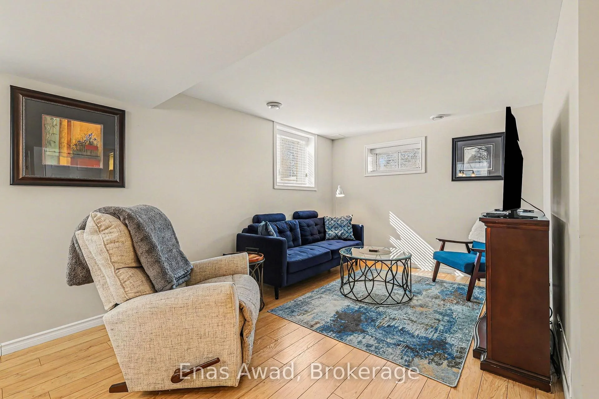 Photo 4 of 170 Anna Avenue, Ottawa, Carlington — HOMEH