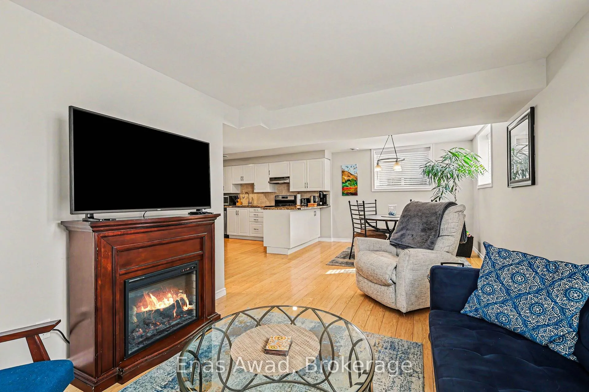 Photo 5 of 170 Anna Avenue, Ottawa, Carlington — HOMEH