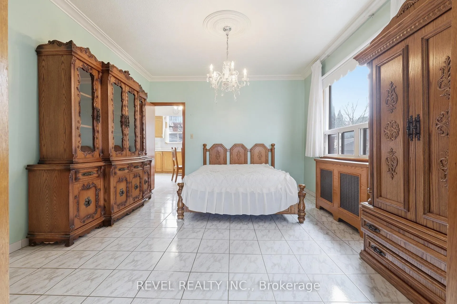 Photo 10 of 245 Lauder Avenue, Toronto, Oakwood Village — HOMEH